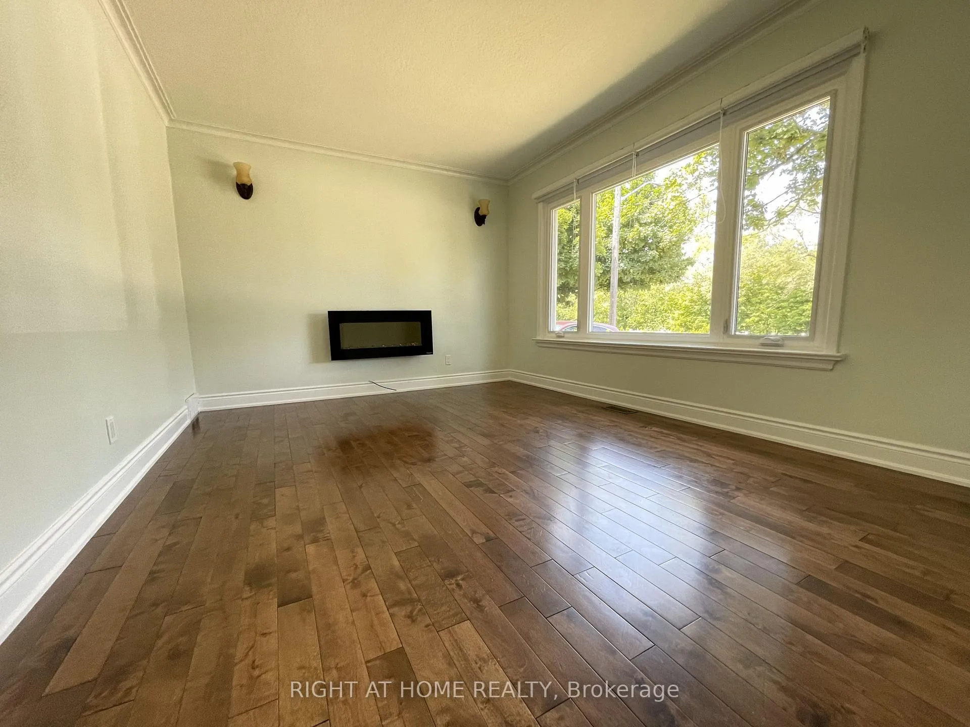 Photo 8 of 230 Martin Grove Road, Etobicoke, Islington-City Centre West — HOMEH
