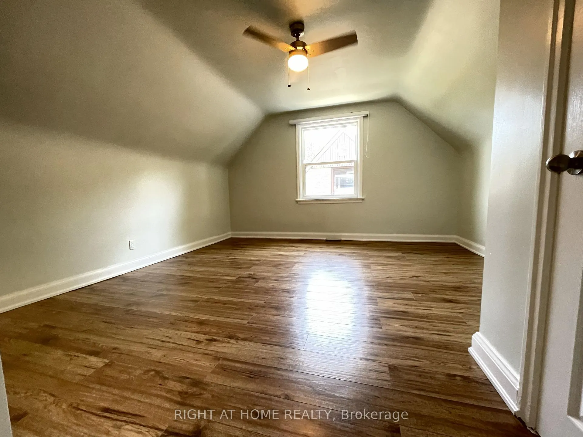 Photo 13 of 230 Martin Grove Road, Etobicoke, Islington-City Centre West — HOMEH