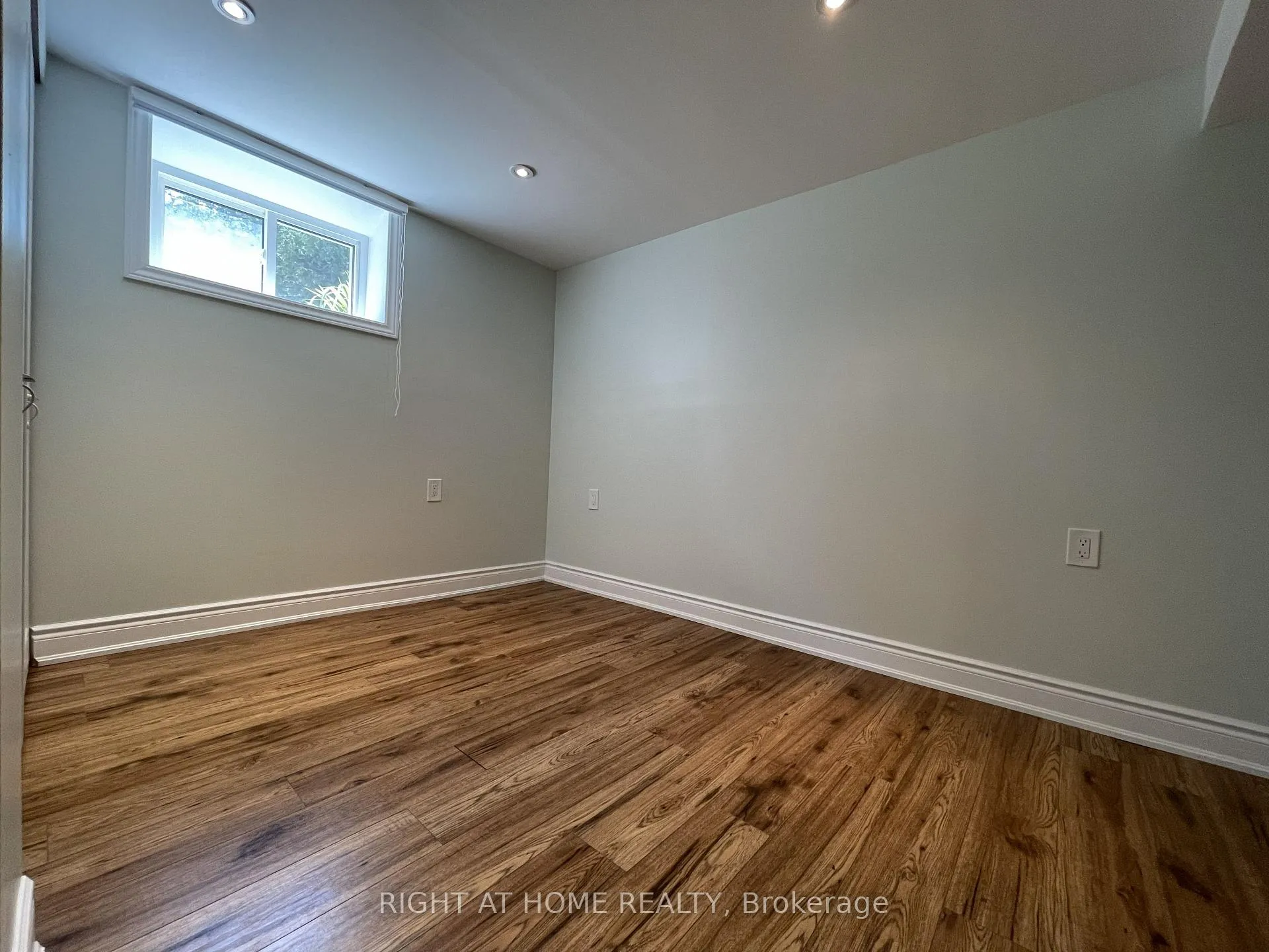 Photo 20 of 230 Martin Grove Road, Etobicoke, Islington-City Centre West — HOMEH