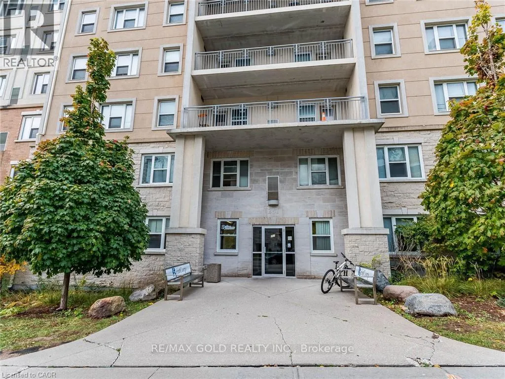 Photo 6 of Unit 402, 251 Lester Street, Waterloo, Downtown Waterloo — HOMEH