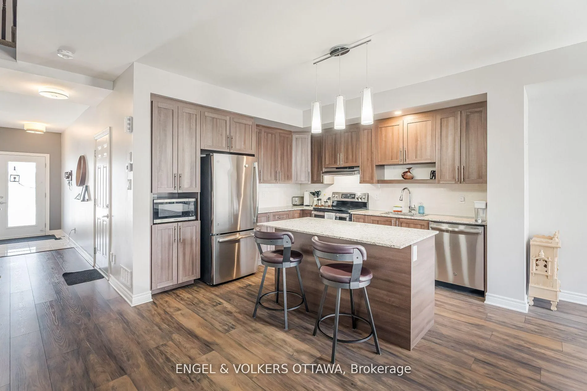 Photo 4 of 284 Munro Street, Carleton Place — HOMEH