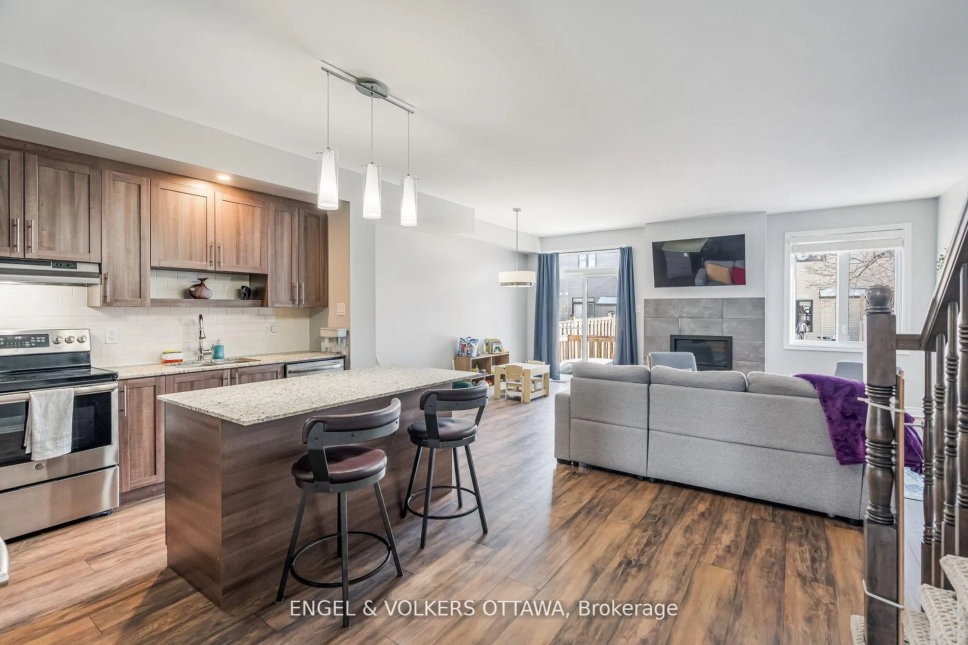 Photo 6 of 284 Munro Street, Carleton Place — HOMEH