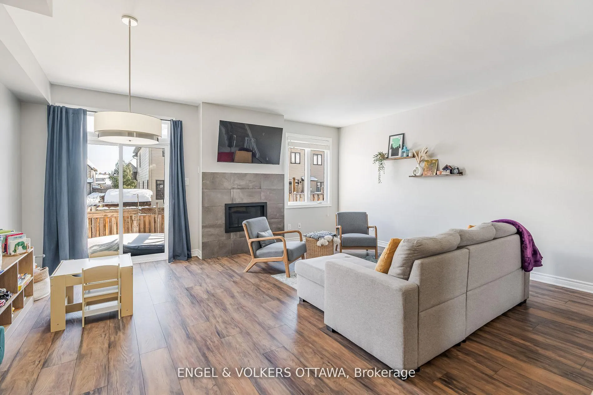 Photo 8 of 284 Munro Street, Carleton Place — HOMEH