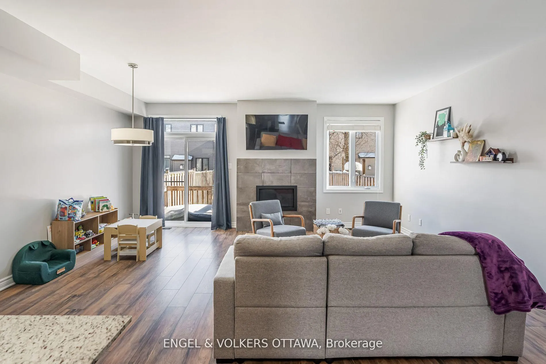 Photo 9 of 284 Munro Street, Carleton Place — HOMEH