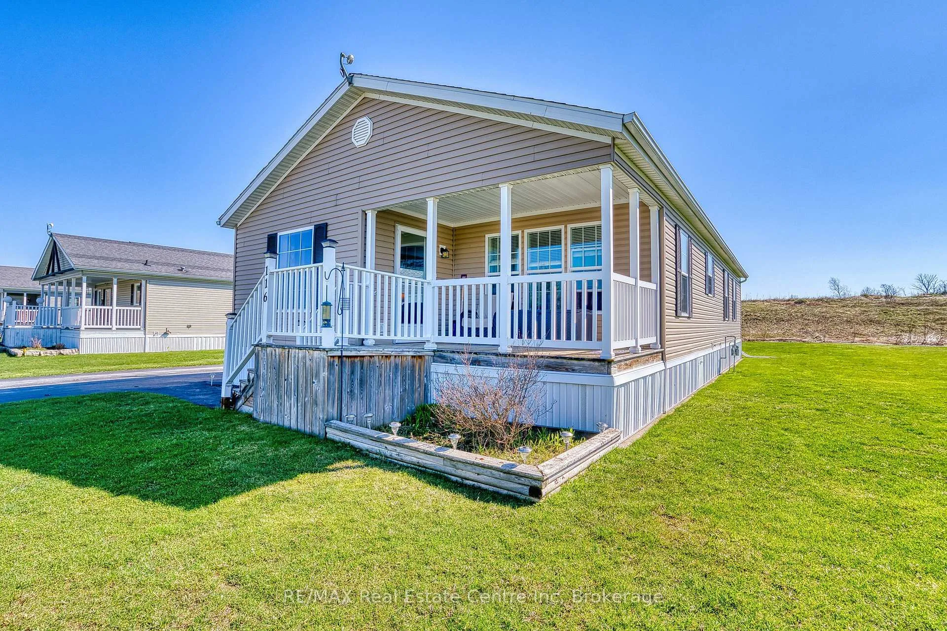 Photo 3 of 116 Parkview Circle, Wellington North, Rural Wellington North — HOMEH