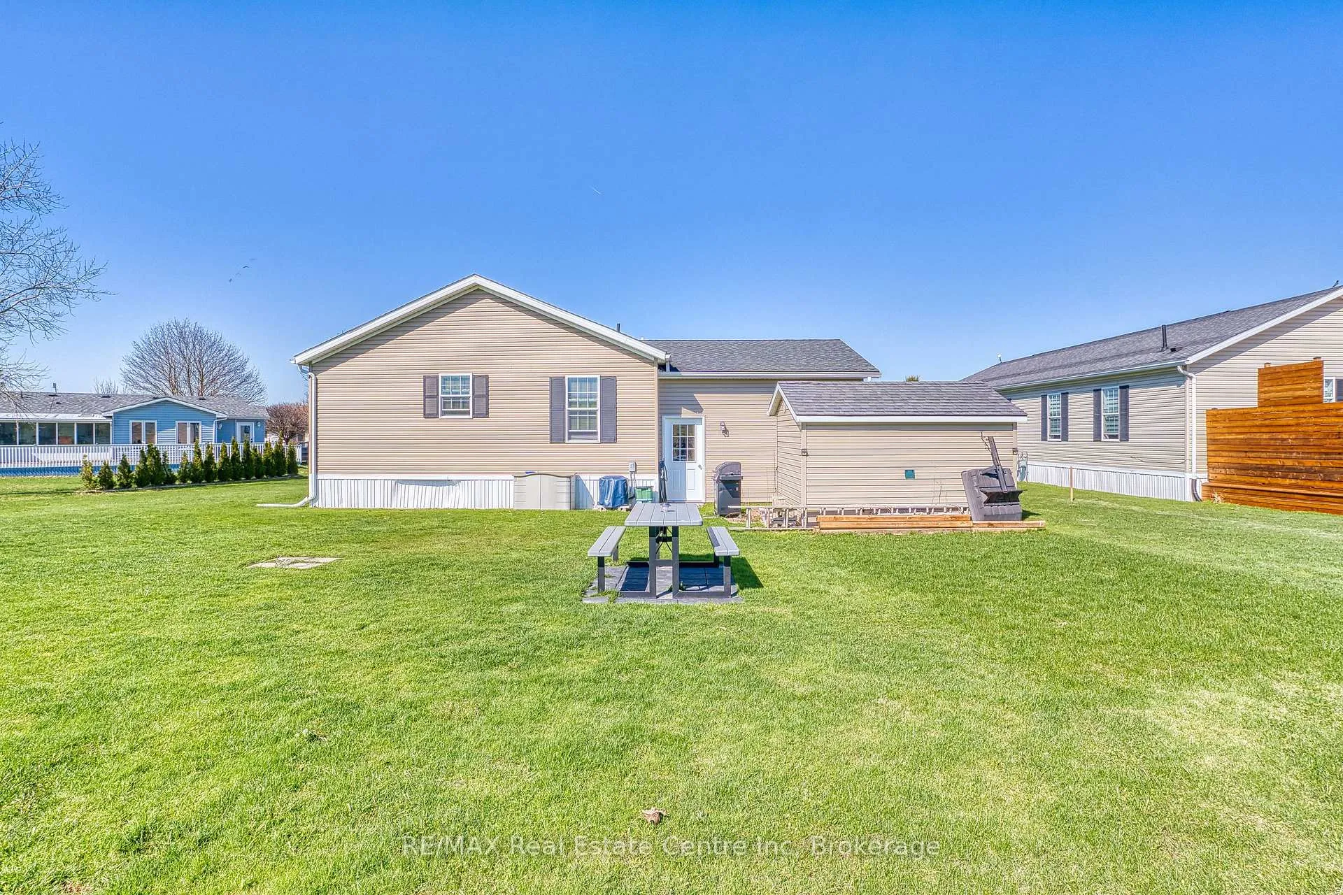 Photo 23 of 116 Parkview Circle, Wellington North, Rural Wellington North — HOMEH
