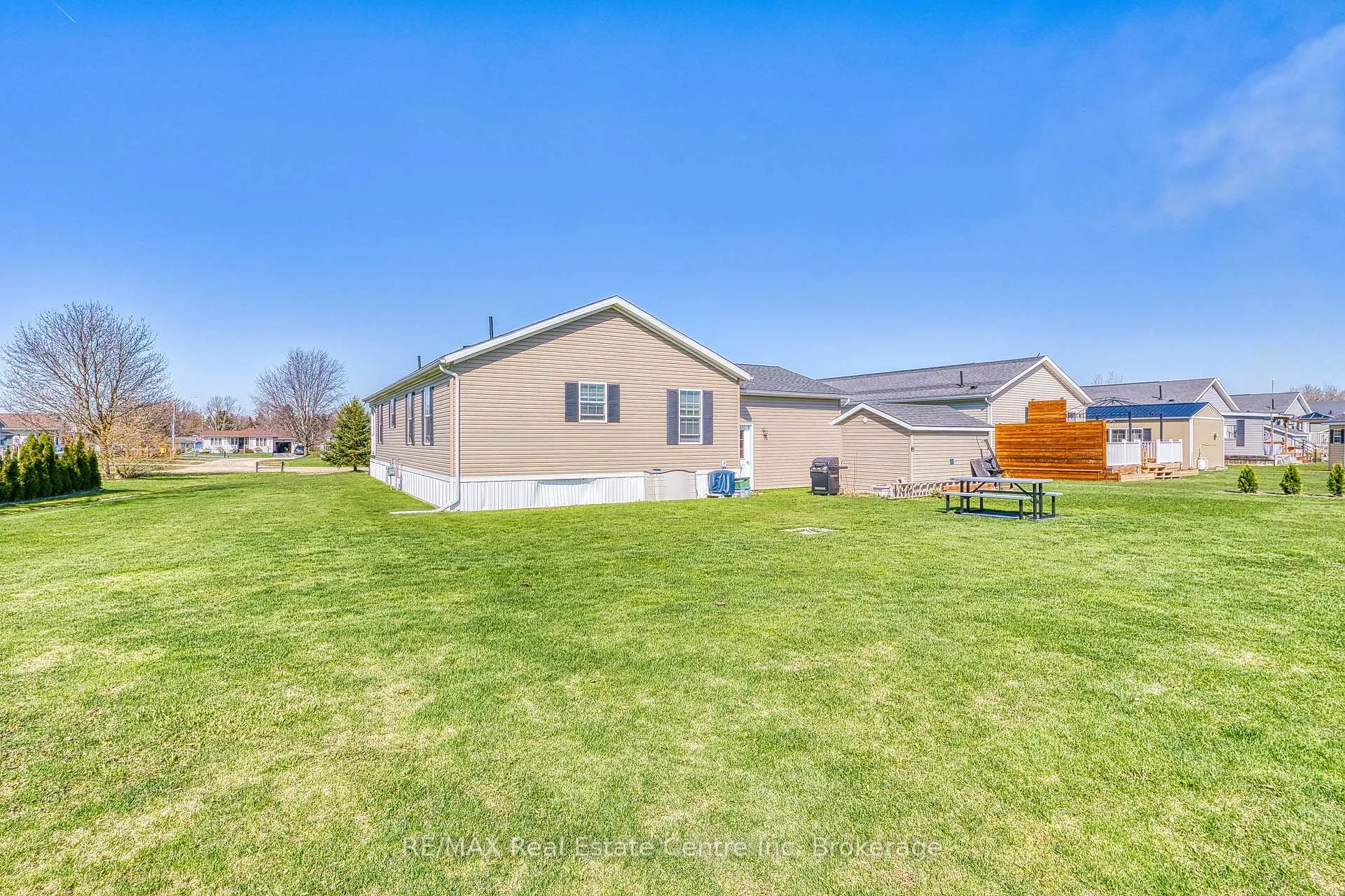 Photo 24 of 116 Parkview Circle, Wellington North, Rural Wellington North — HOMEH