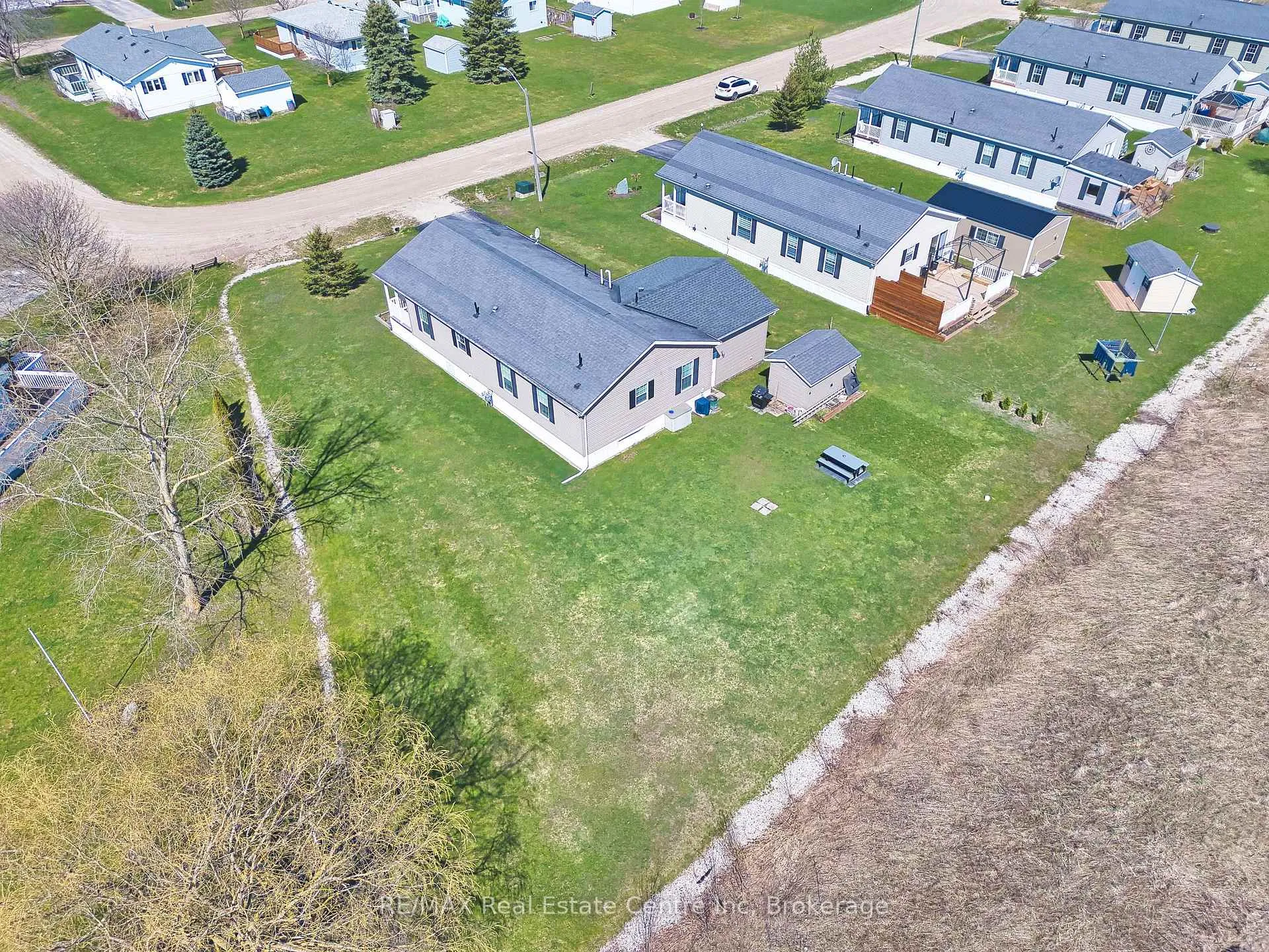 Photo 32 of 116 Parkview Circle, Wellington North, Rural Wellington North — HOMEH