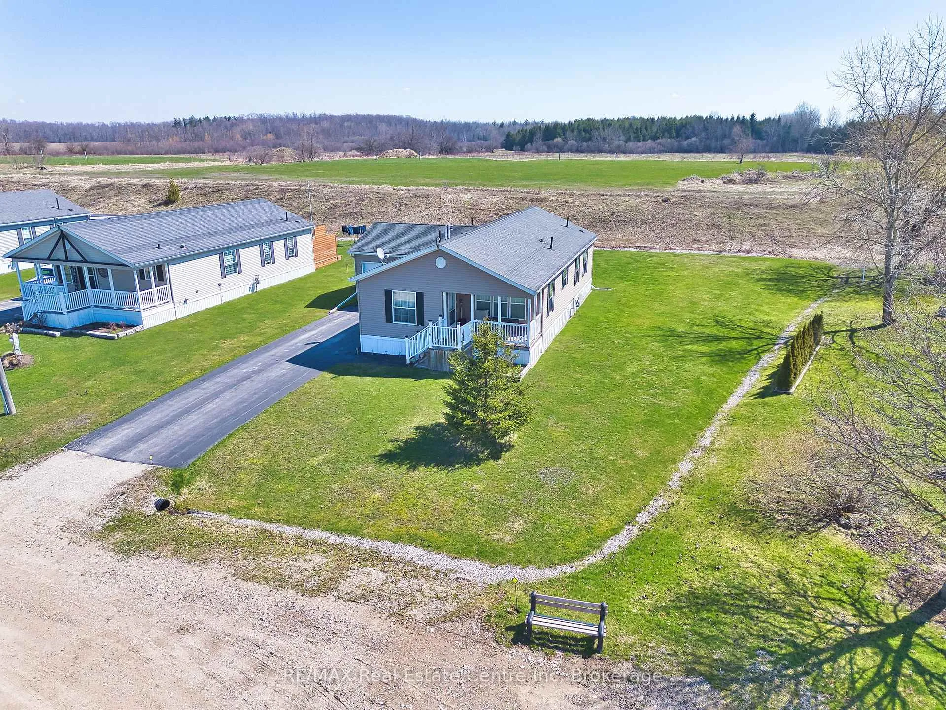 Photo 34 of 116 Parkview Circle, Wellington North, Rural Wellington North — HOMEH