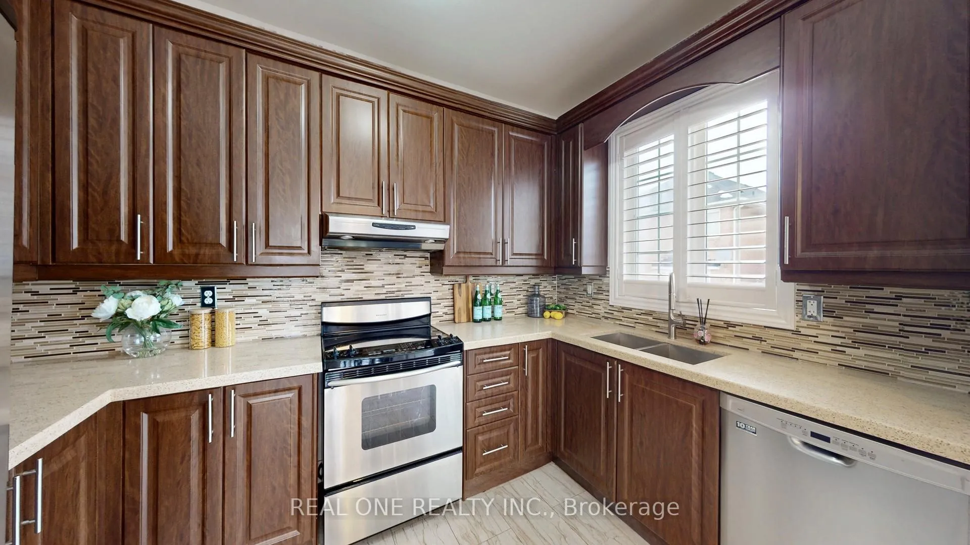 Photo 17 of 1 Kentland Street, Markham, Wismer — HOMEH