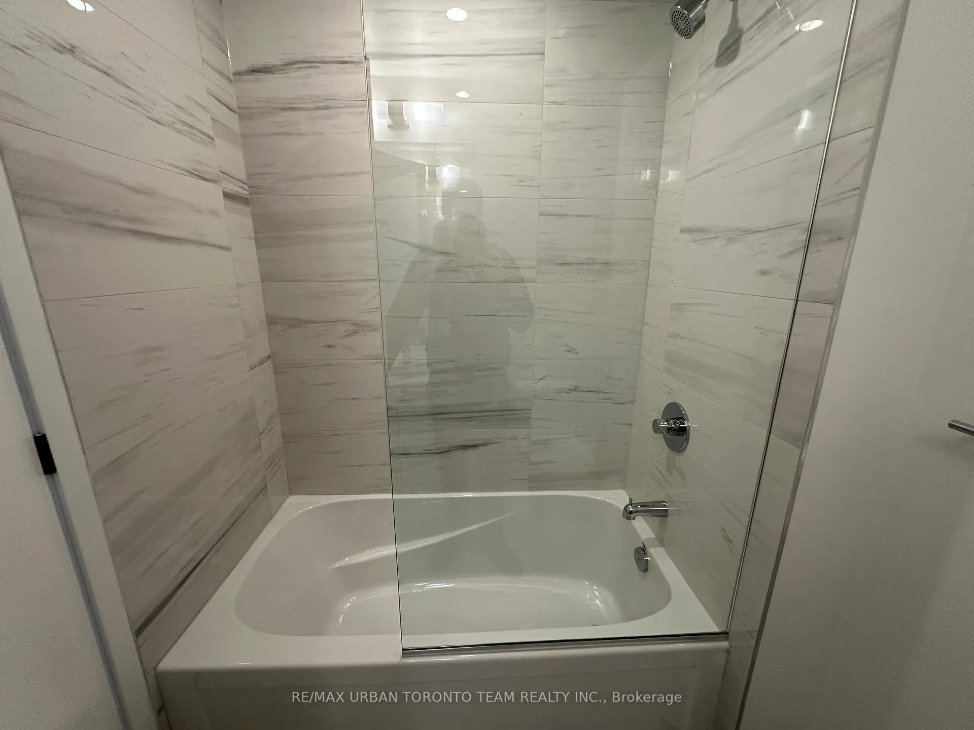 Photo 12 of Unit 5703, 8 Interchange Way, Vaughan, Vaughan Corporate Centre — HOMEH