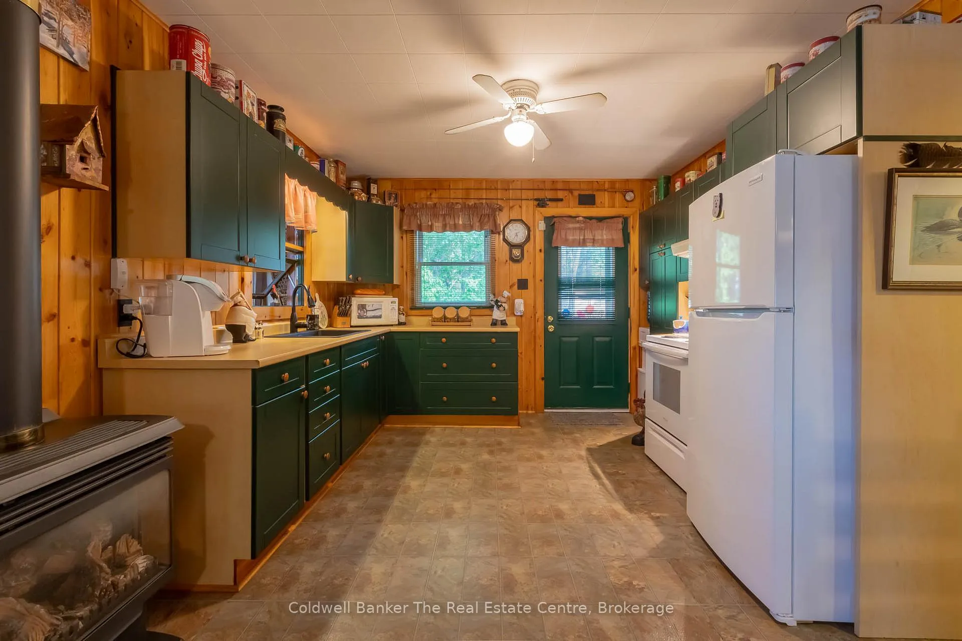 Photo 9 of 11 Drury Lane, Gravenhurst, Muskoka (S) — HOMEH