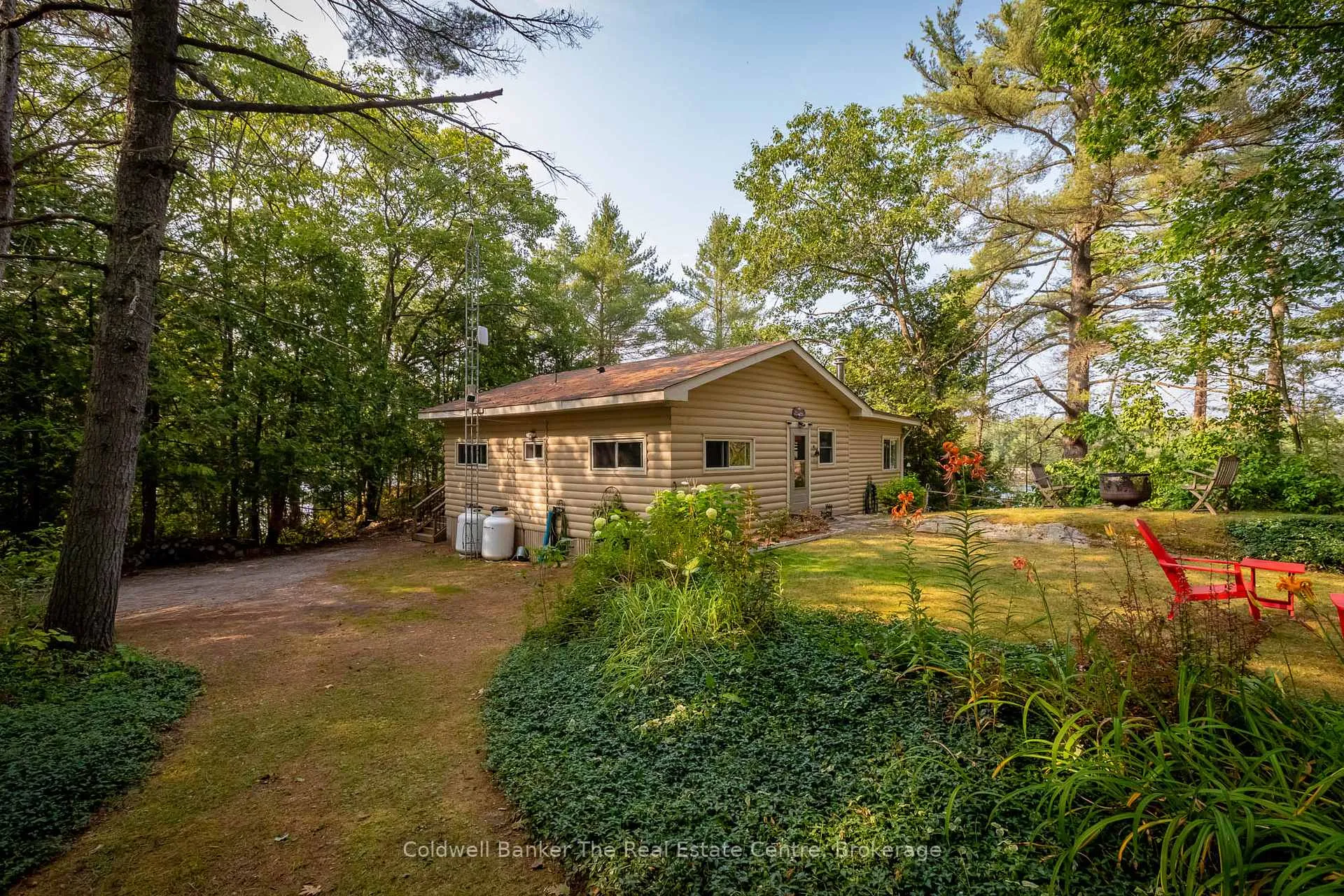 Photo 41 of 11 Drury Lane, Gravenhurst, Muskoka (S) — HOMEH