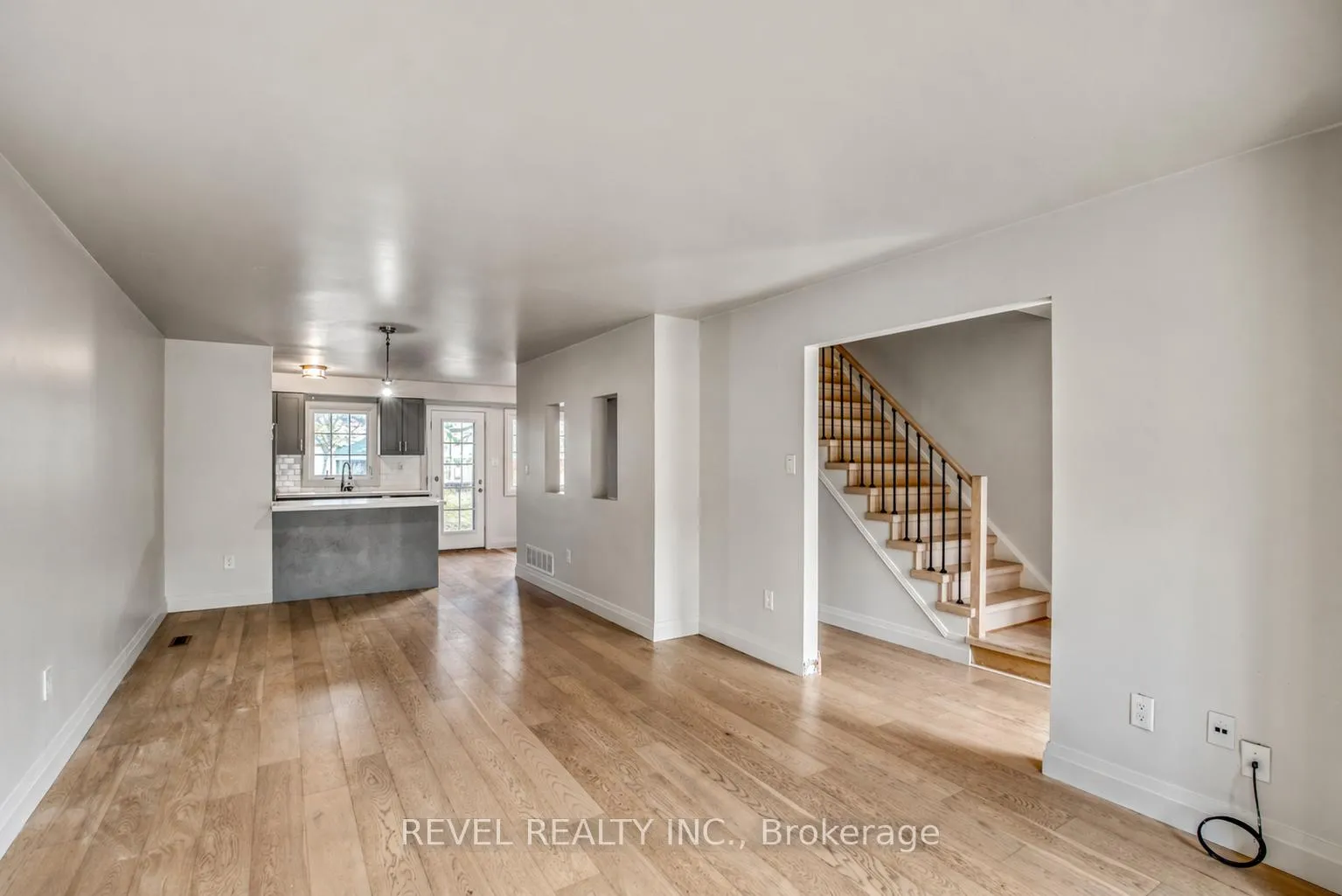 Photo 3 of Unit 81, 10 Bassett Boulevard, Whitby, Pringle Creek — HOMEH