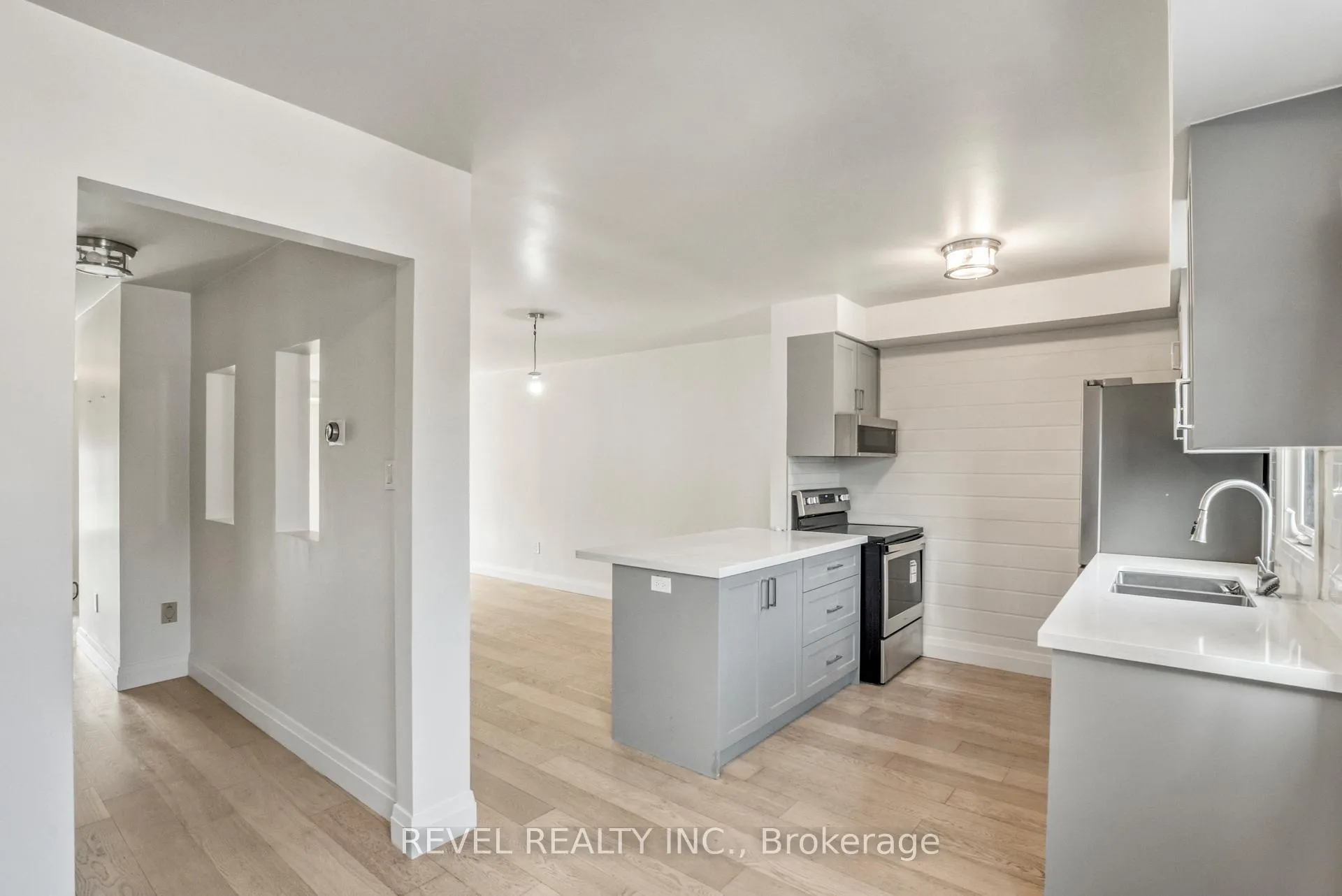 Photo 4 of Unit 81, 10 Bassett Boulevard, Whitby, Pringle Creek — HOMEH