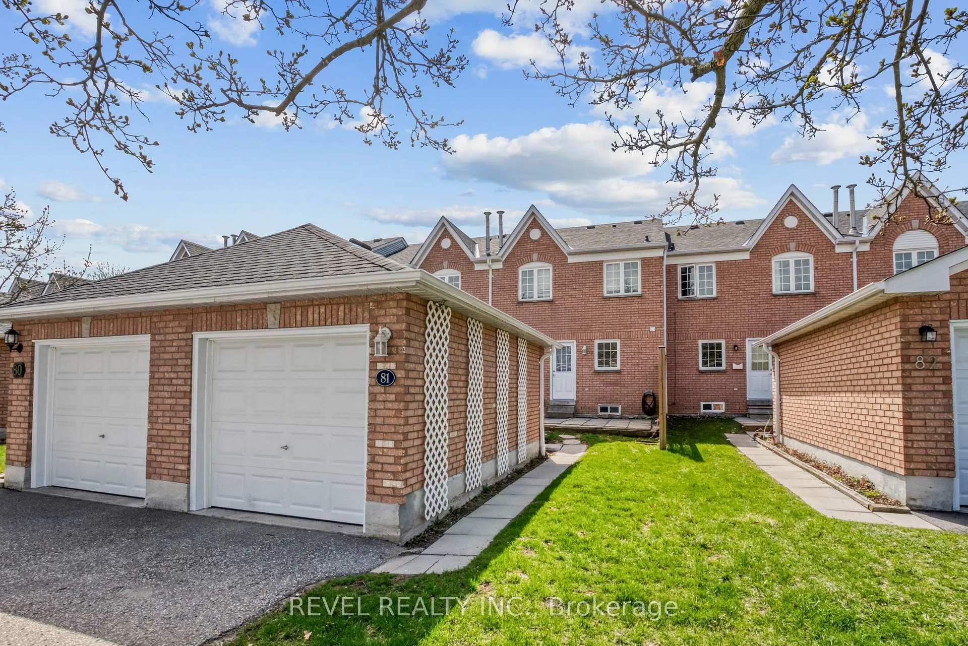 Photo 14 of Unit 81, 10 Bassett Boulevard, Whitby, Pringle Creek — HOMEH