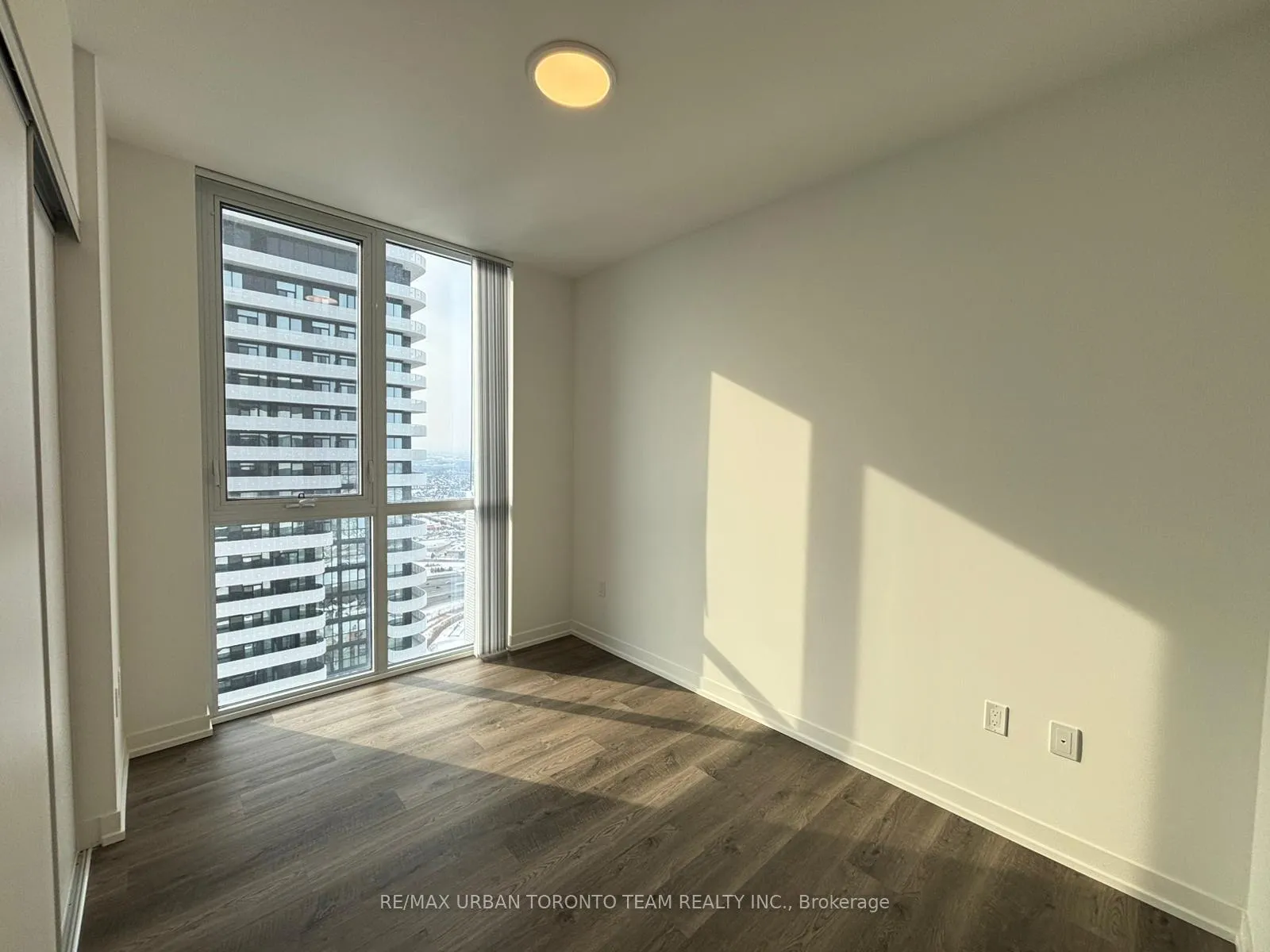 Photo 6 of Unit 6012, 8 Interchange Way, Vaughan, Vaughan Corporate Centre — HOMEH