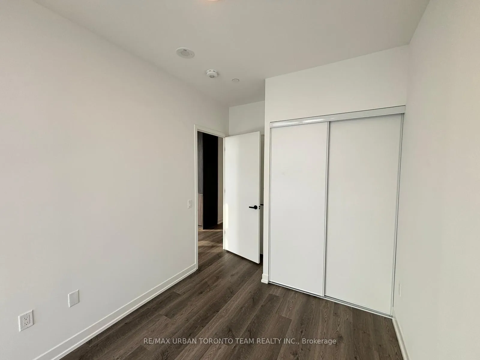 Photo 9 of Unit 6012, 8 Interchange Way, Vaughan, Vaughan Corporate Centre — HOMEH