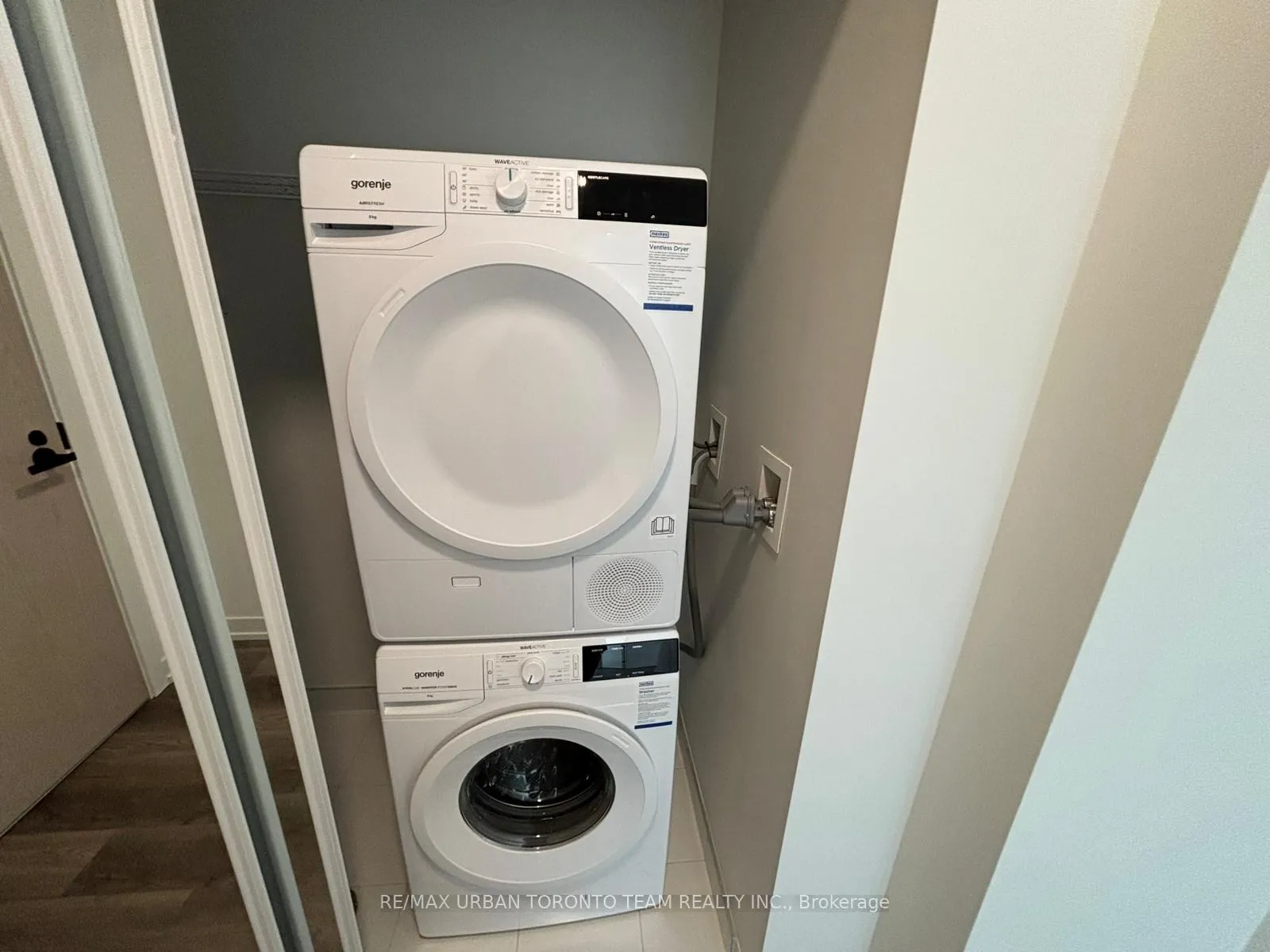 Photo 11 of Unit 6012, 8 Interchange Way, Vaughan, Vaughan Corporate Centre — HOMEH