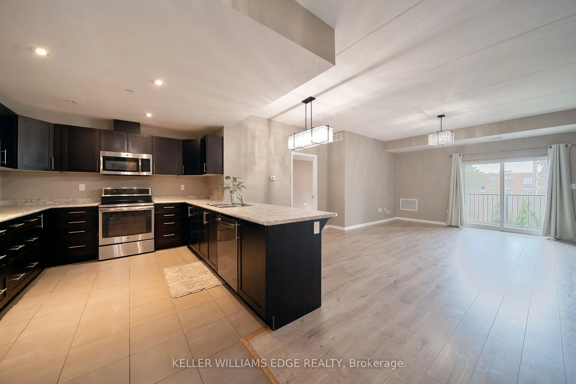 Photo 4 of Unit 105, 16 Sullivan Avenue, Thorold, Thorold Downtown — HOMEH
