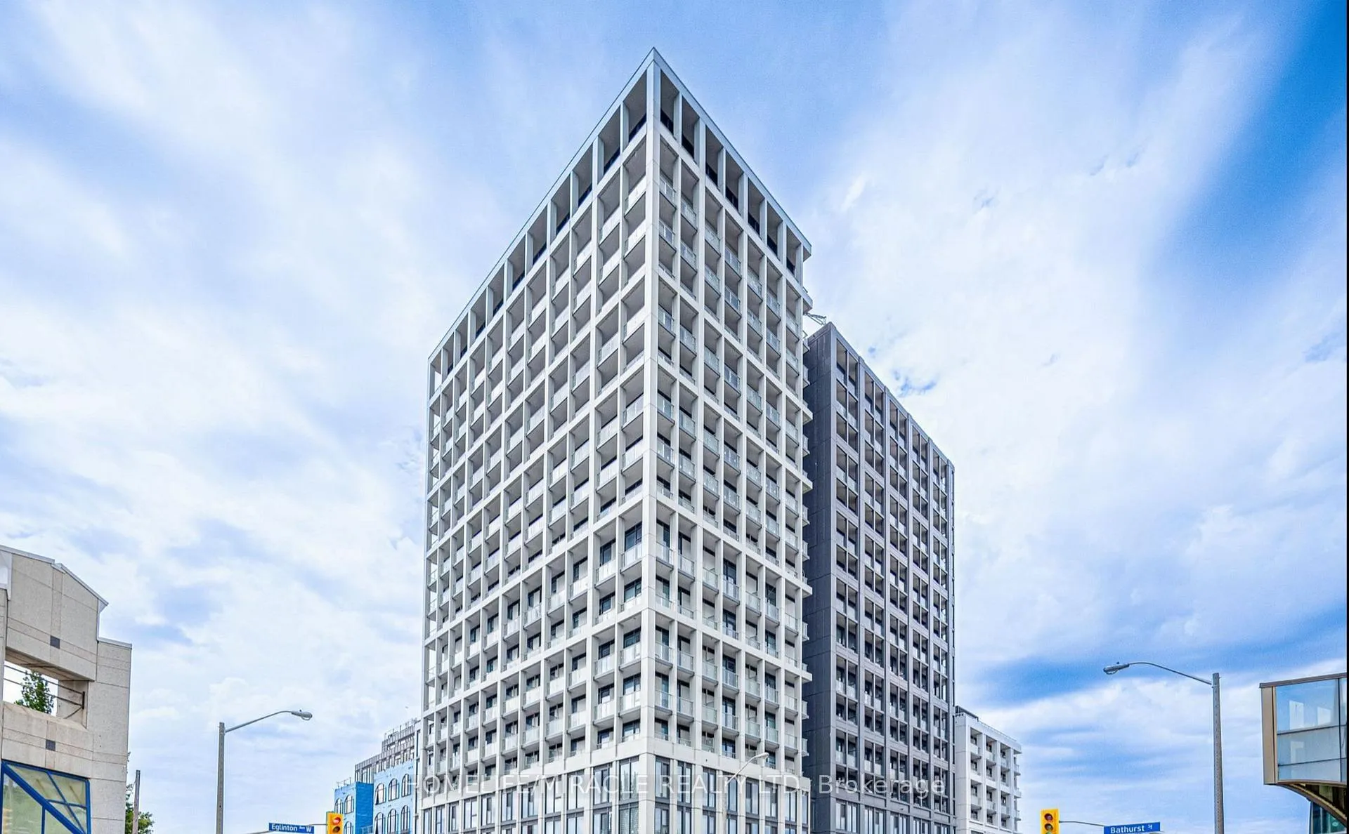 Photo 1 of Unit 1801, 2020 Bathurst Street, Toronto, Humewood-Cedarvale — HOMEH