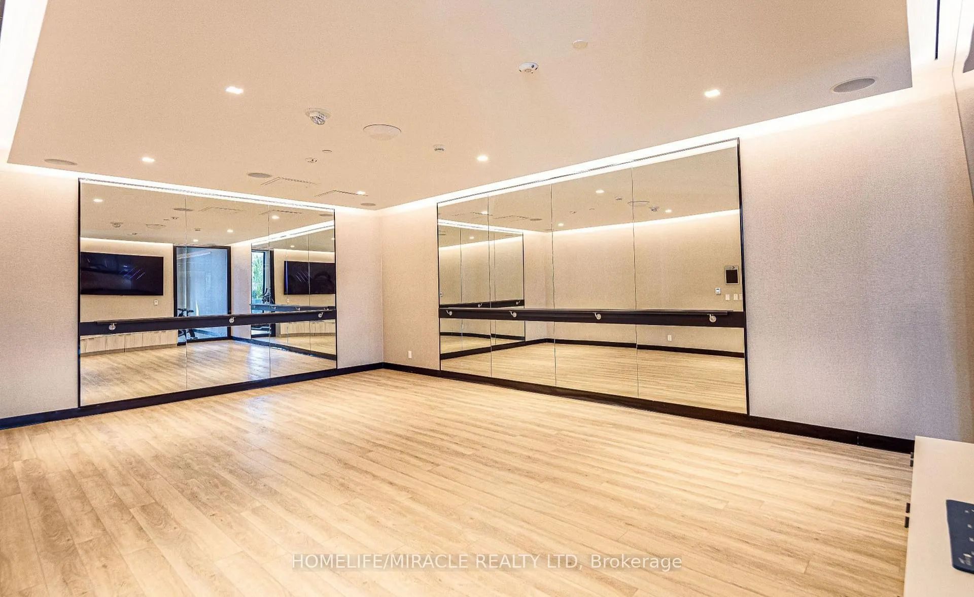 Photo 12 of Unit 1801, 2020 Bathurst Street, Toronto, Humewood-Cedarvale — HOMEH