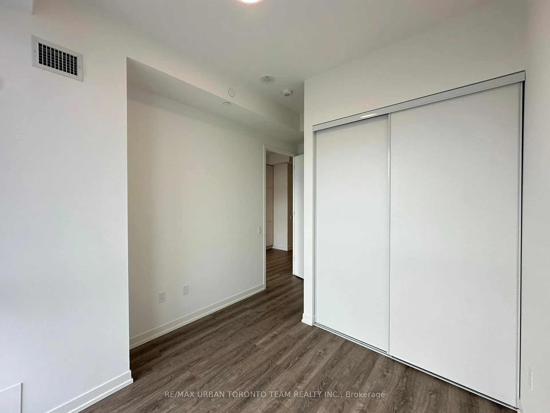Photo 9 of Unit 4908, 8 Interchange Way, Vaughan, Vaughan Corporate Centre — HOMEH