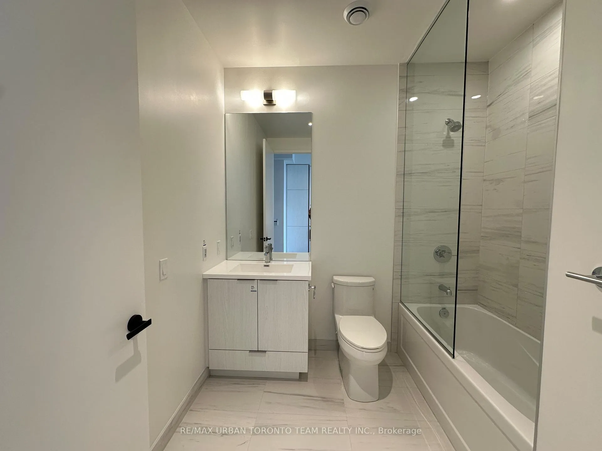 Photo 10 of Unit 4908, 8 Interchange Way, Vaughan, Vaughan Corporate Centre — HOMEH