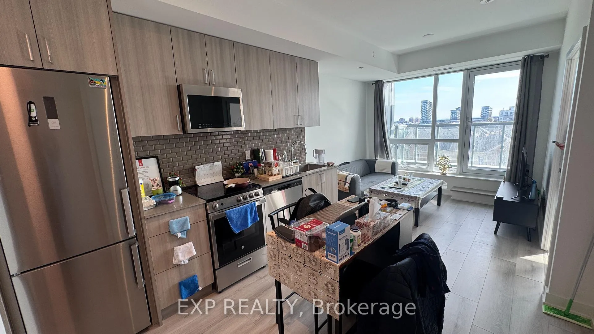 Photo 3 of Unit 630, 1005 Dundas St E, Oakville, Joshua Meadows — HOMEH