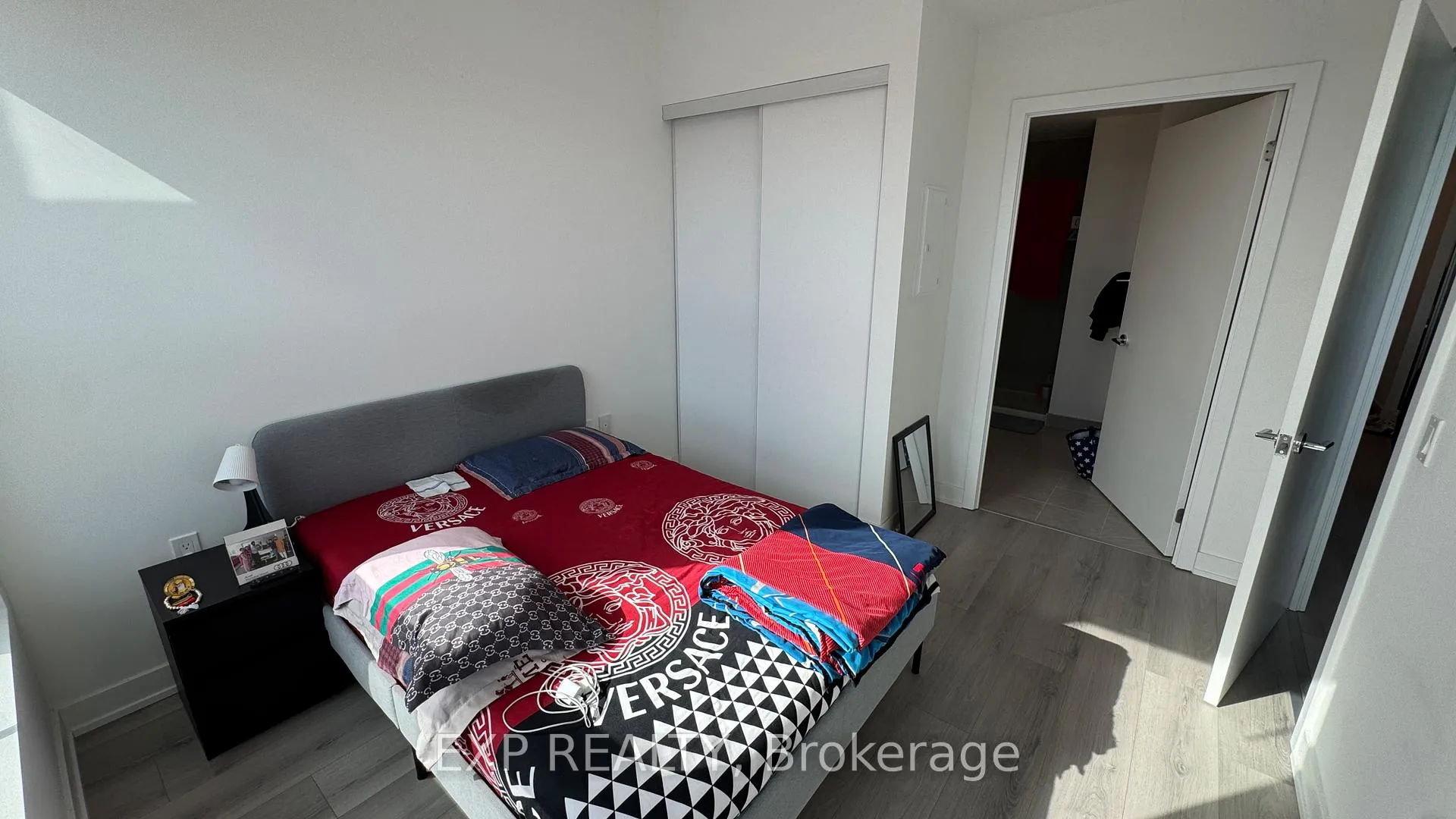 Photo 7 of Unit 630, 1005 Dundas St E, Oakville, Joshua Meadows — HOMEH