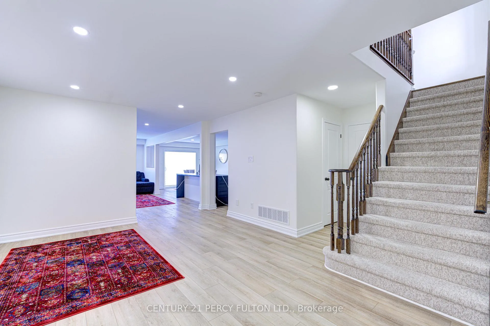 Photo 5 of 84 Anderson Road, New Tecumseth, Alliston — HOMEH