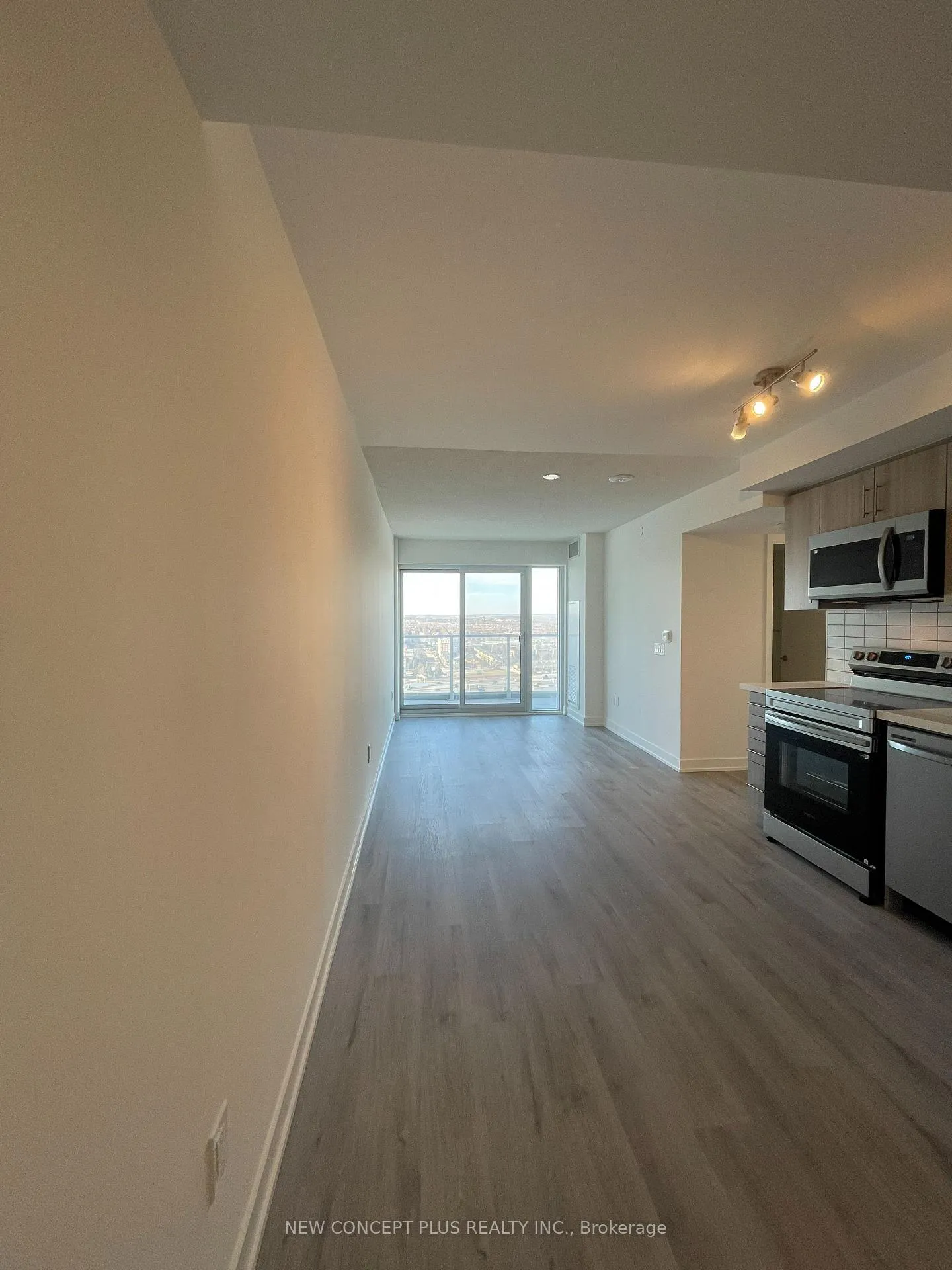 Photo 5 of Unit 2102, 1010 Sandy Beach Road, Pickering, Bay Ridges — HOMEH
