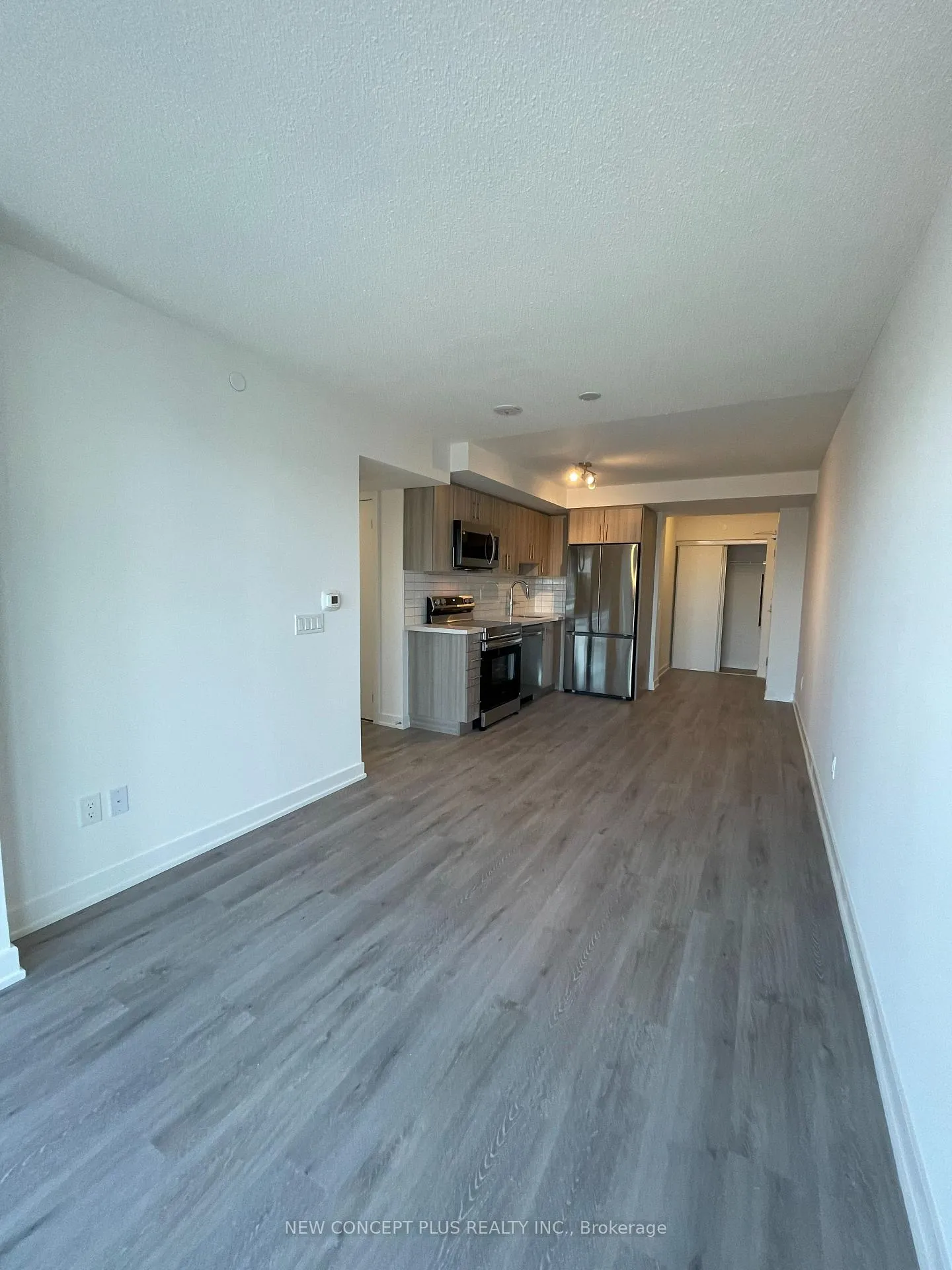 Photo 6 of Unit 2102, 1010 Sandy Beach Road, Pickering, Bay Ridges — HOMEH
