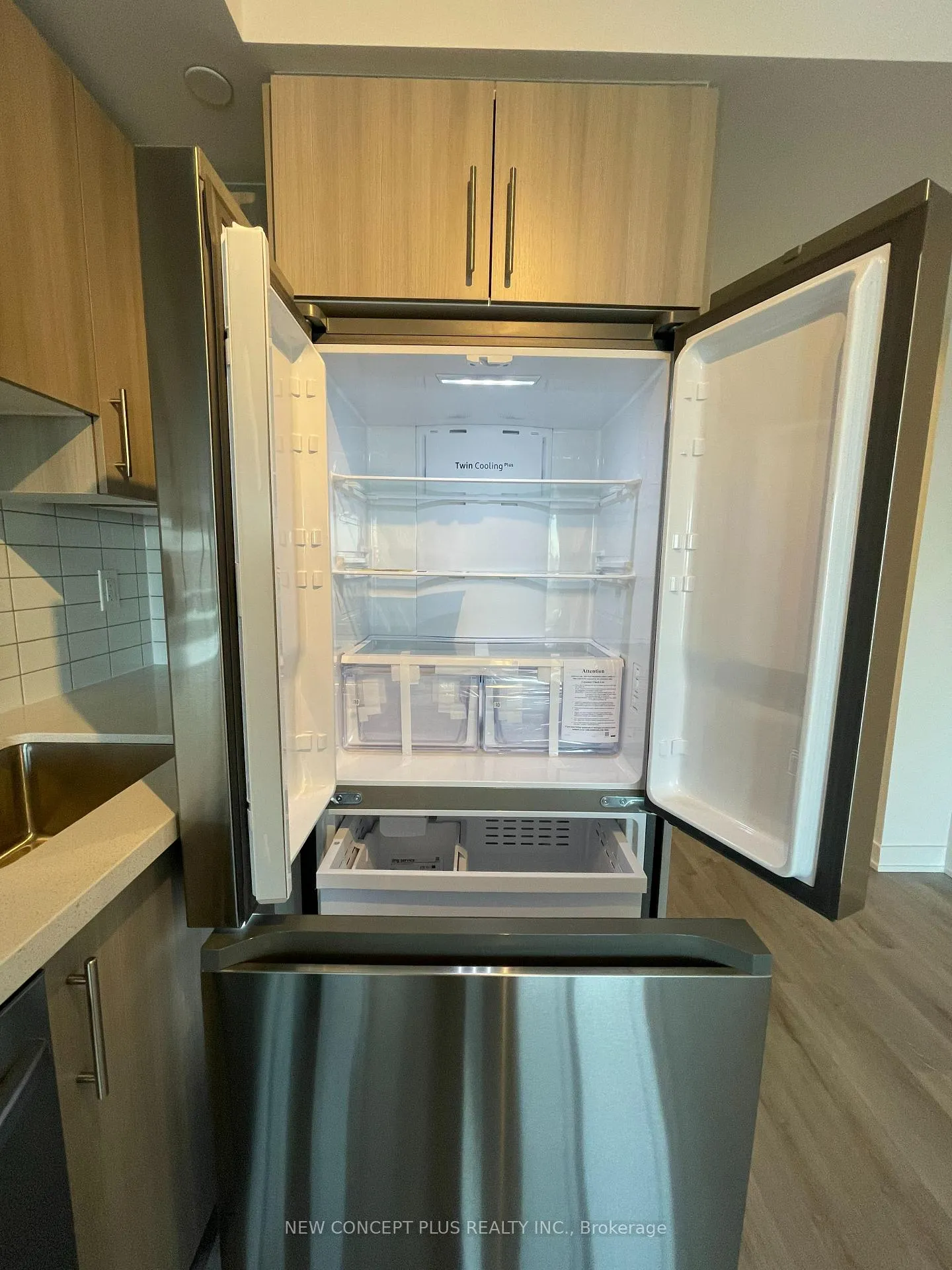 Photo 9 of Unit 2102, 1010 Sandy Beach Road, Pickering, Bay Ridges — HOMEH