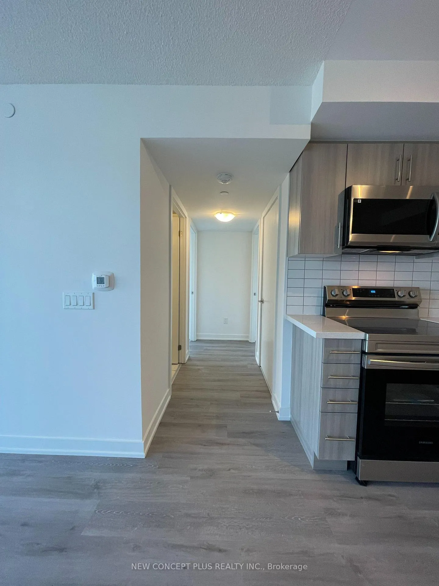 Photo 18 of Unit 2102, 1010 Sandy Beach Road, Pickering, Bay Ridges — HOMEH