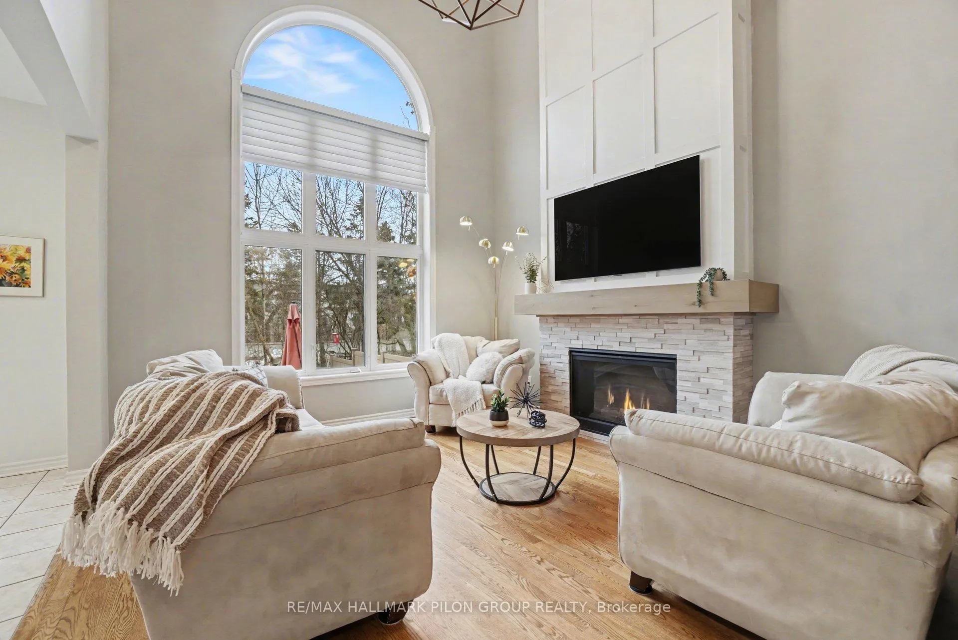 Photo 11 of 139 Borealis Crescent, Ottawa, Carson Meadows — HOMEH