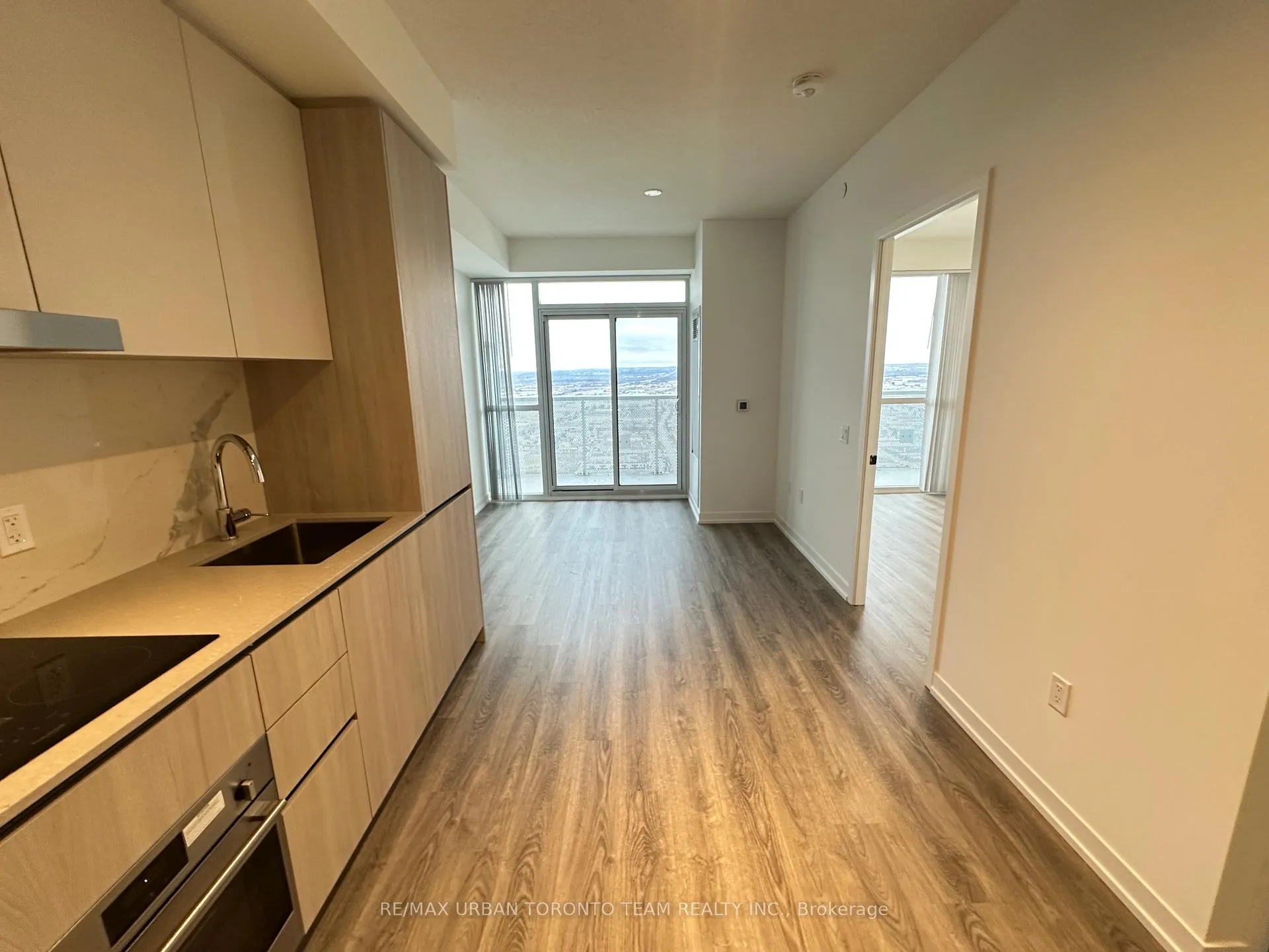 Photo 2 of Unit 5305, 8 Interchange Way, Vaughan, Vaughan Corporate Centre — HOMEH