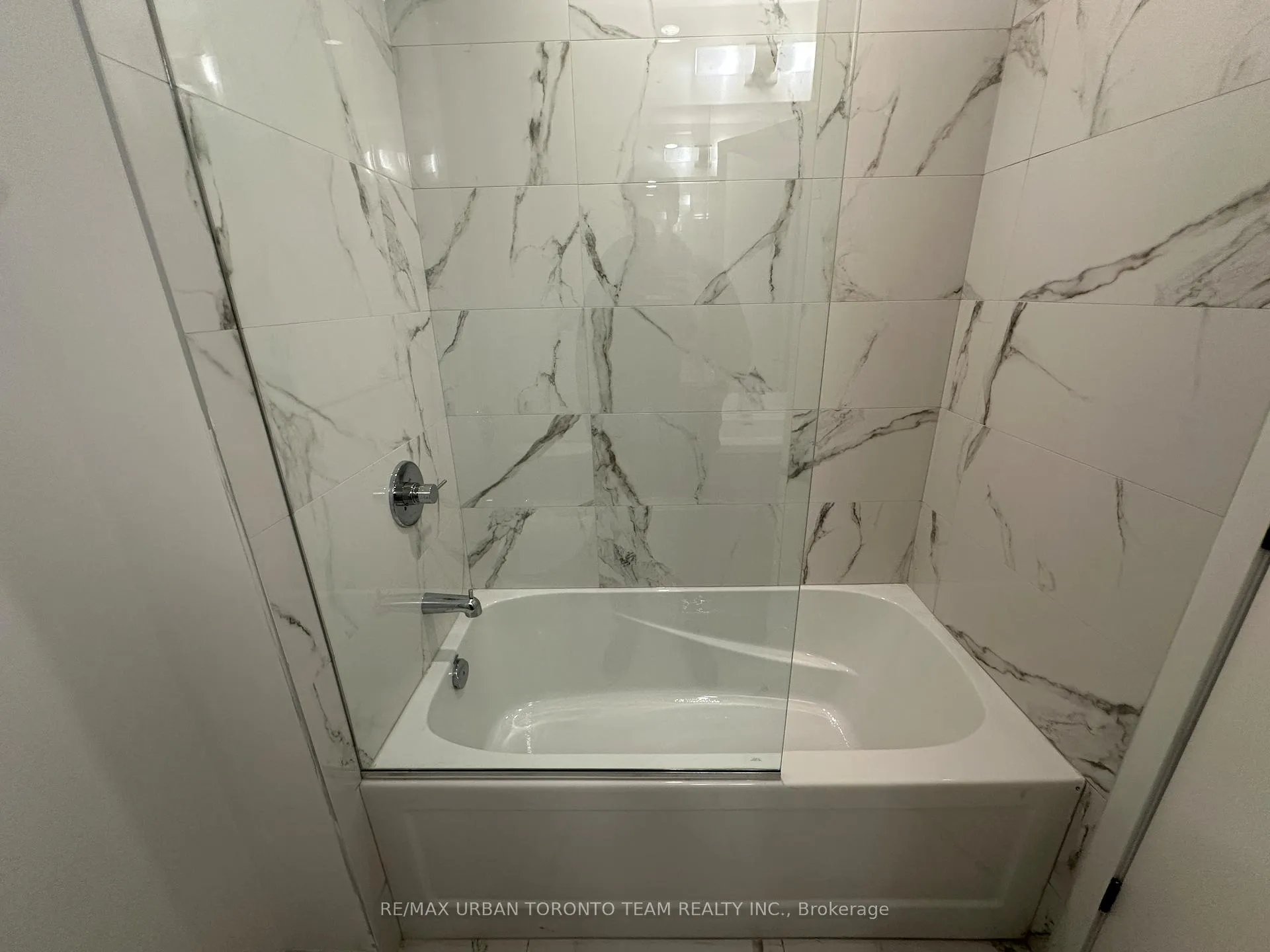Photo 13 of Unit 5305, 8 Interchange Way, Vaughan, Vaughan Corporate Centre — HOMEH