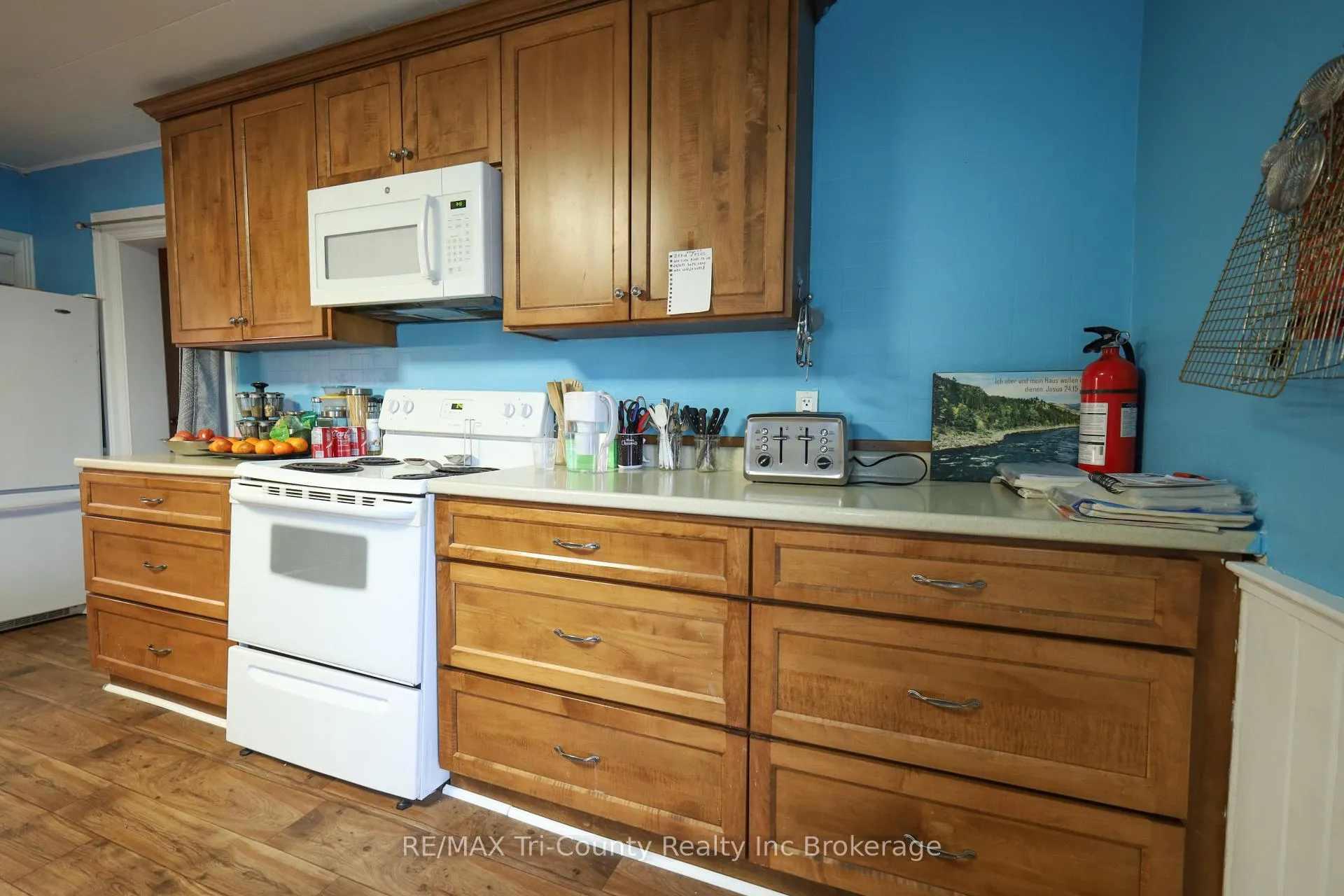 Photo 11 of 232 John Street S, Aylmer — HOMEH