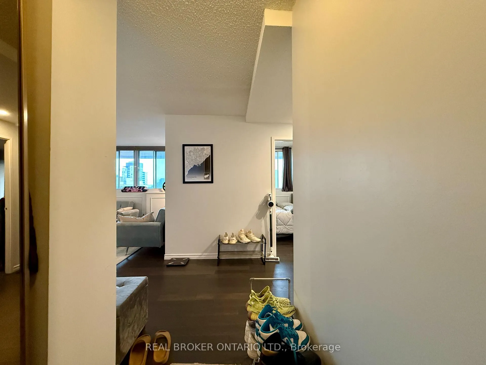 Photo 5 of Unit 1506, 500 Laurier Avenue W, Ottawa, Ottawa Centre — HOMEH