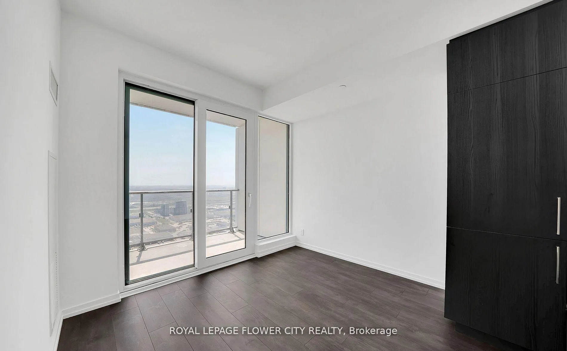Photo 14 of Unit 4909, 1000 Portage Parkway, Vaughan, Vaughan Corporate Centre — HOMEH