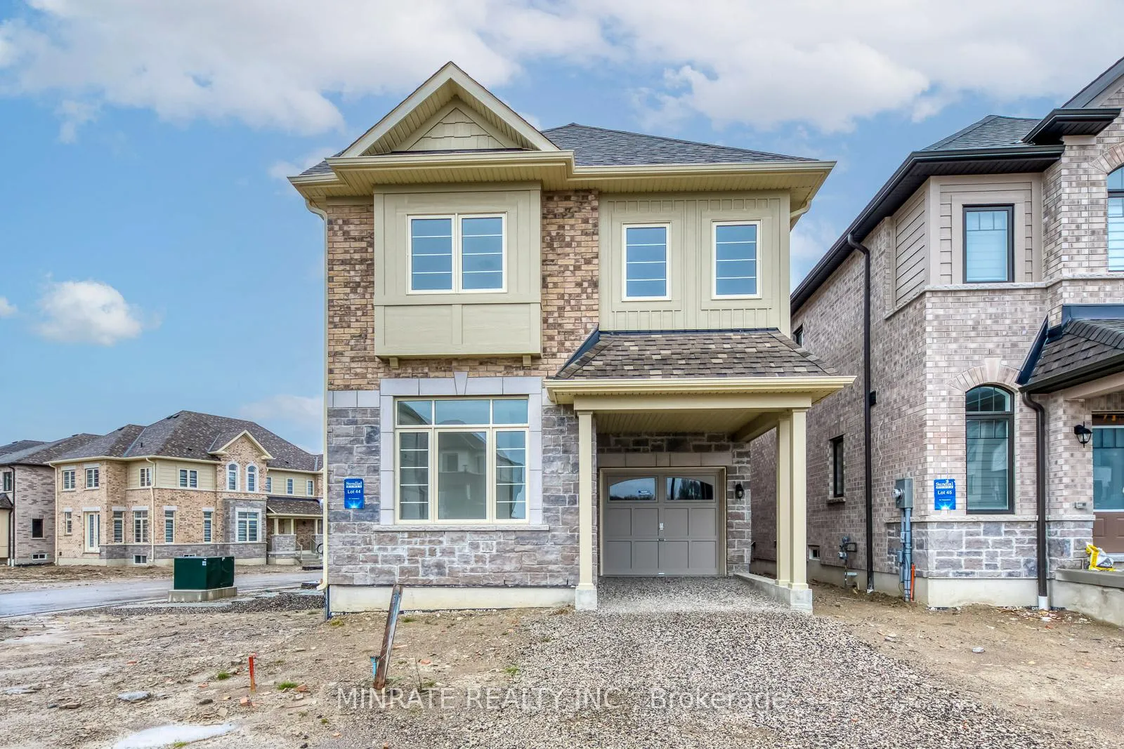 Photo 2 of 691 Catalina Manor, Pickering, Rural Pickering — HOMEH