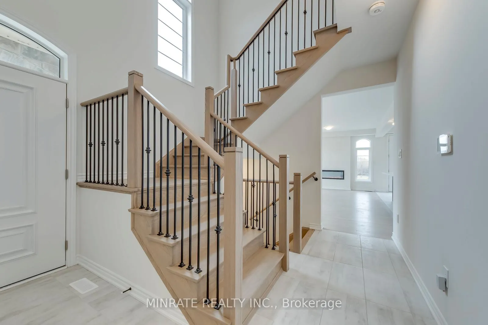 Photo 6 of 691 Catalina Manor, Pickering, Rural Pickering — HOMEH