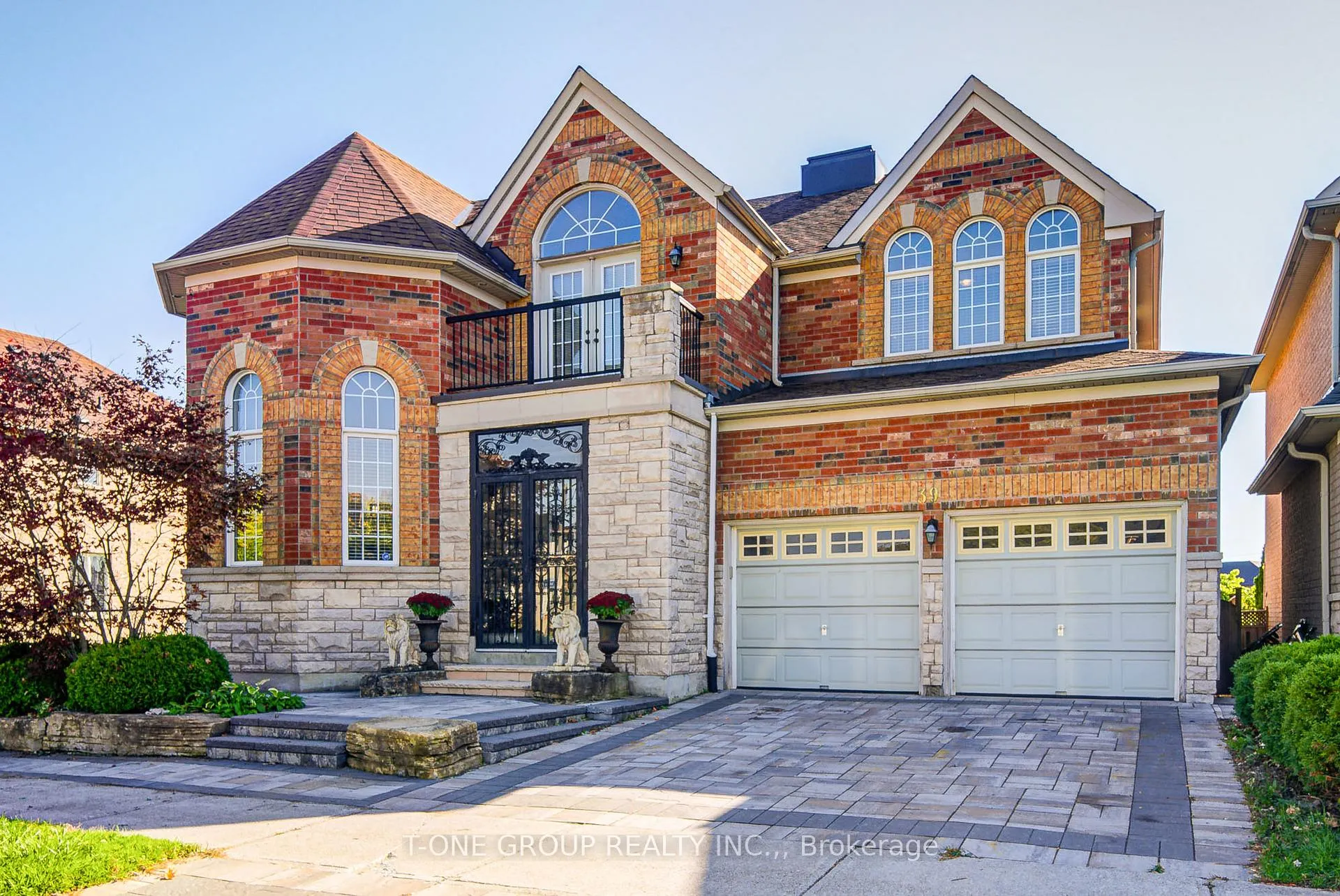 Photo of 39 Boulderbrook Drive