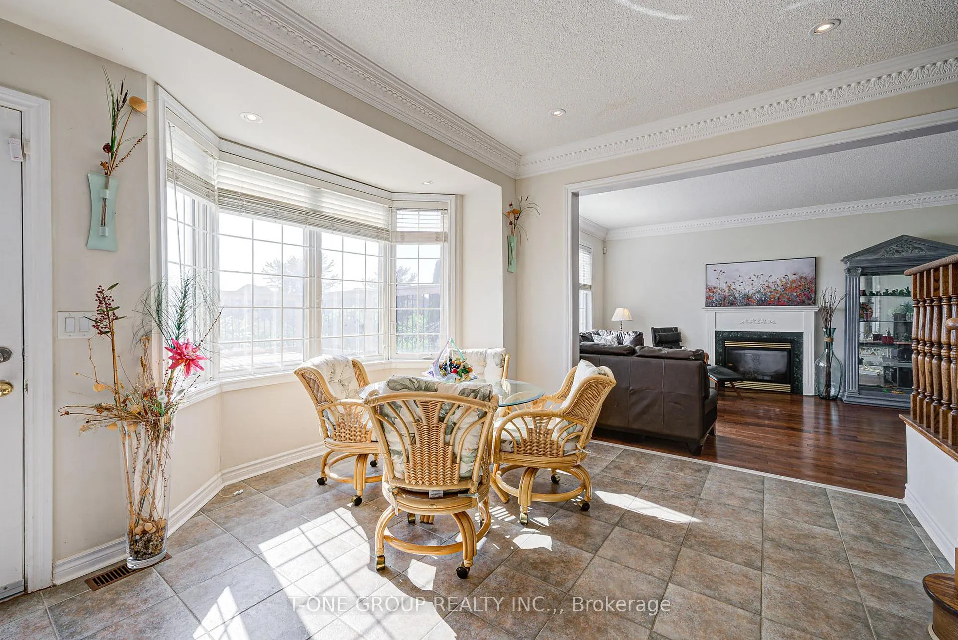 Photo 17 of 39 Boulderbrook Drive, Scarborough, Rouge — HOMEH