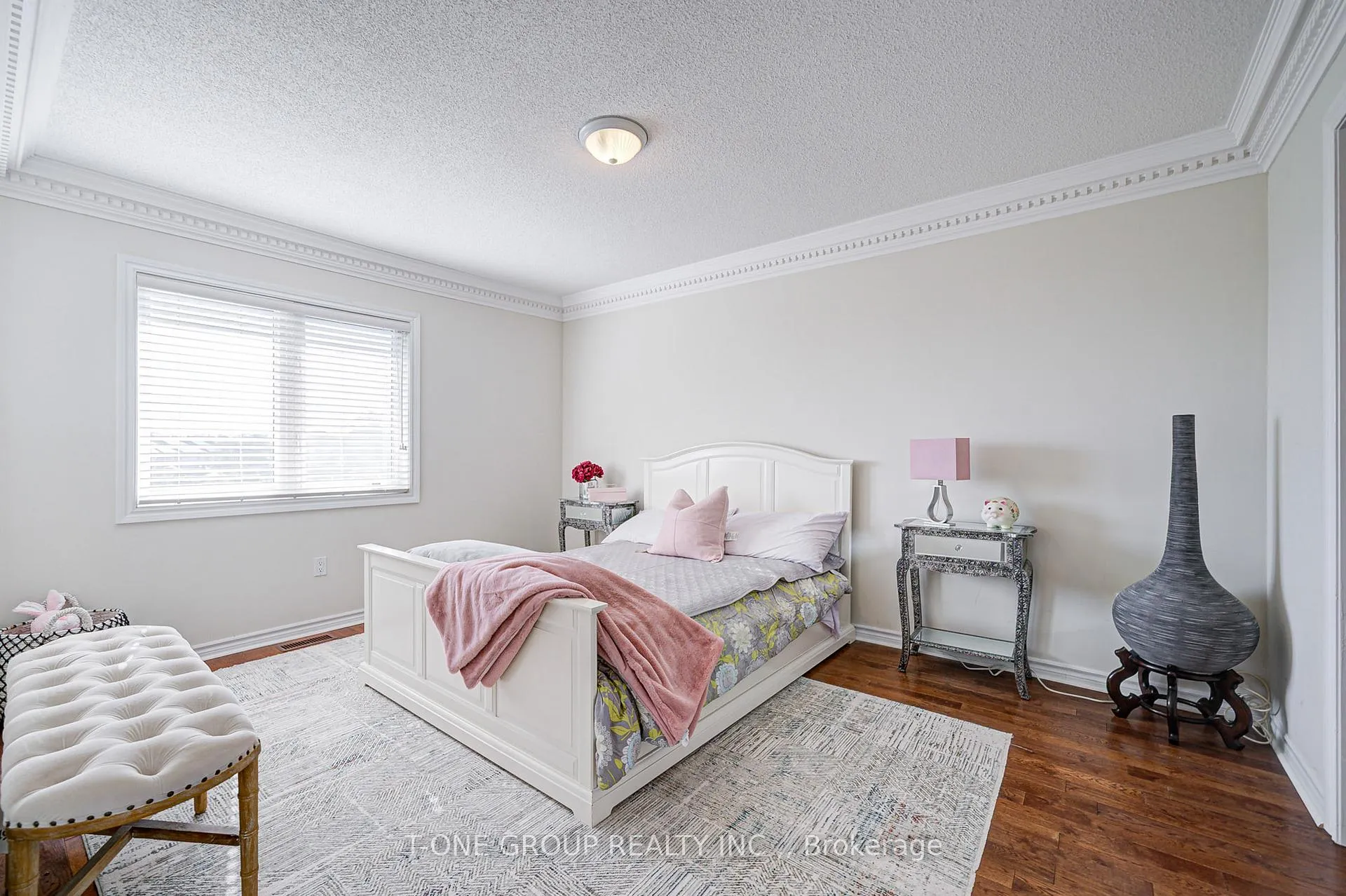 Photo 27 of 39 Boulderbrook Drive, Scarborough, Rouge — HOMEH