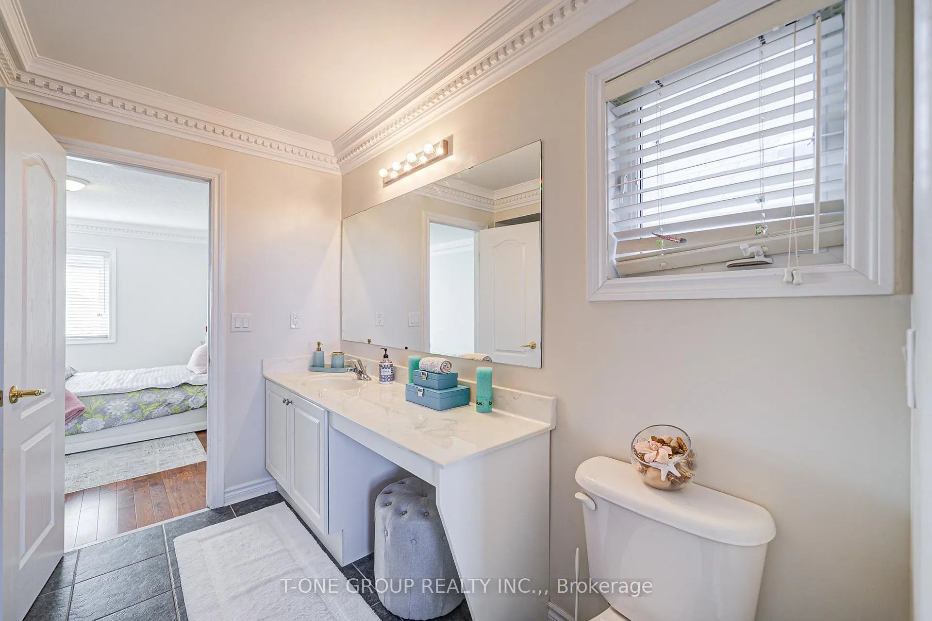 Photo 29 of 39 Boulderbrook Drive, Scarborough, Rouge — HOMEH