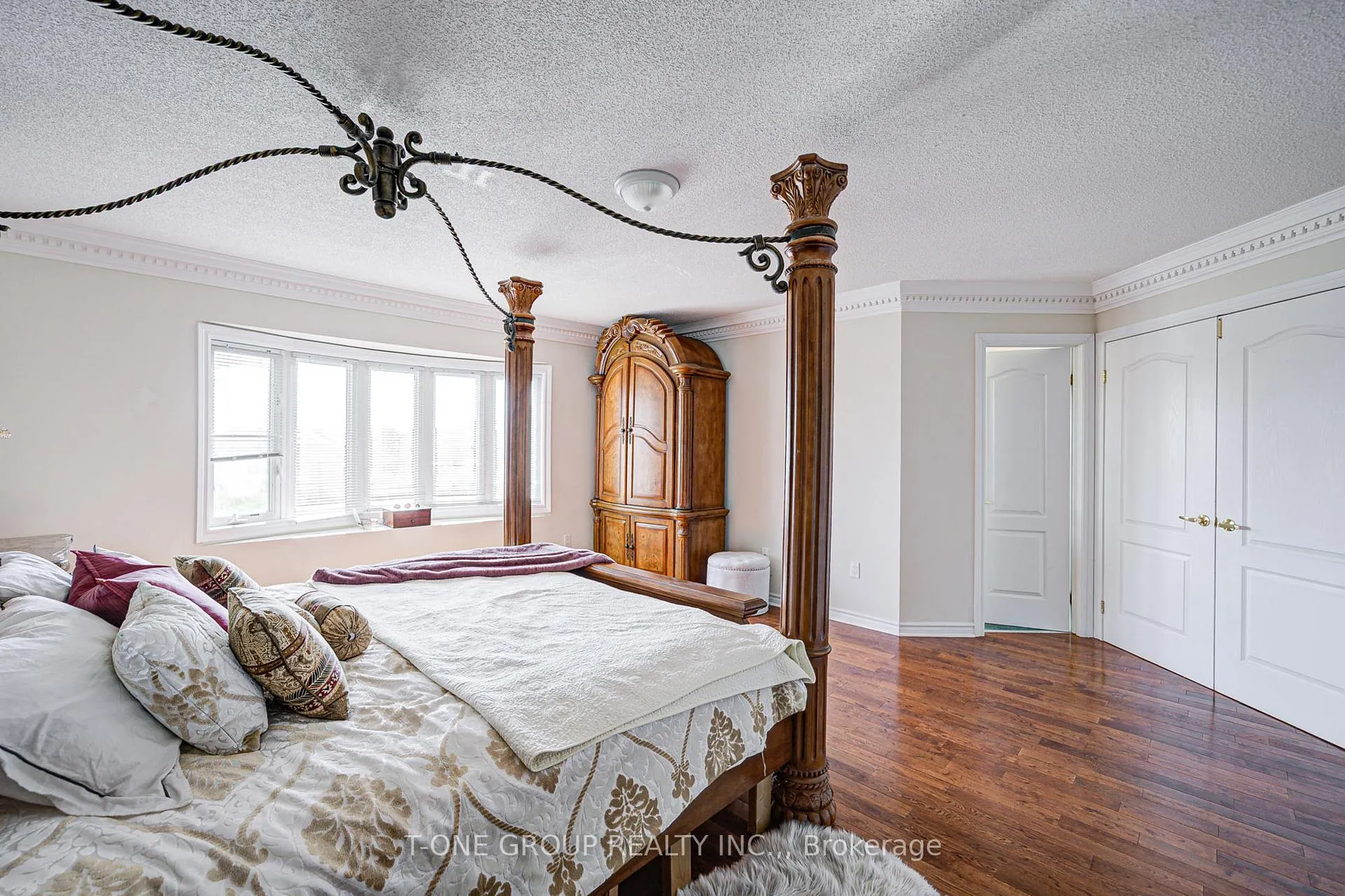 Photo 31 of 39 Boulderbrook Drive, Scarborough, Rouge — HOMEH