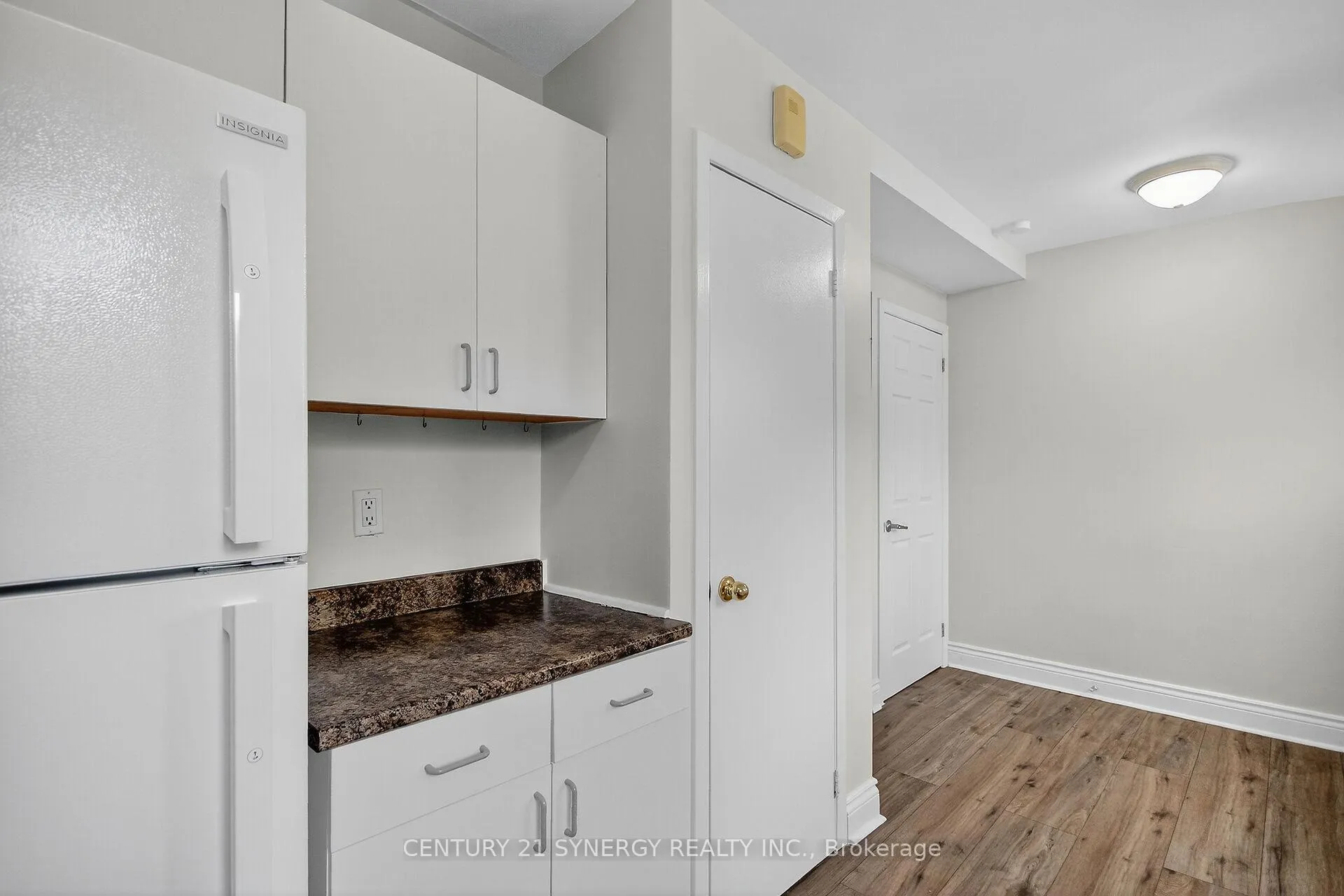 Photo 7 of 928 Meadowlands Drive, Ottawa, Carleton Heights — HOMEH