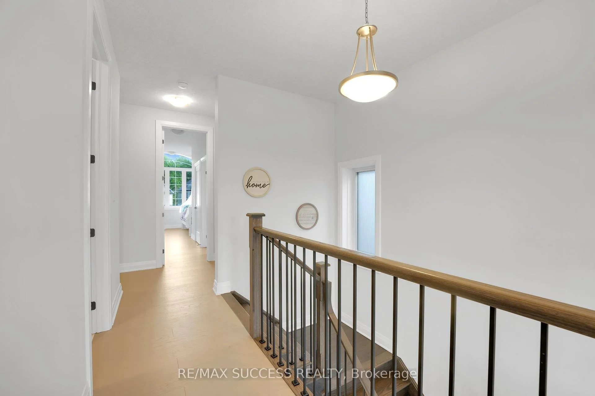 Photo 18 of 554 Bridgemill Crescent E, Kitchener, Grand River South — HOMEH